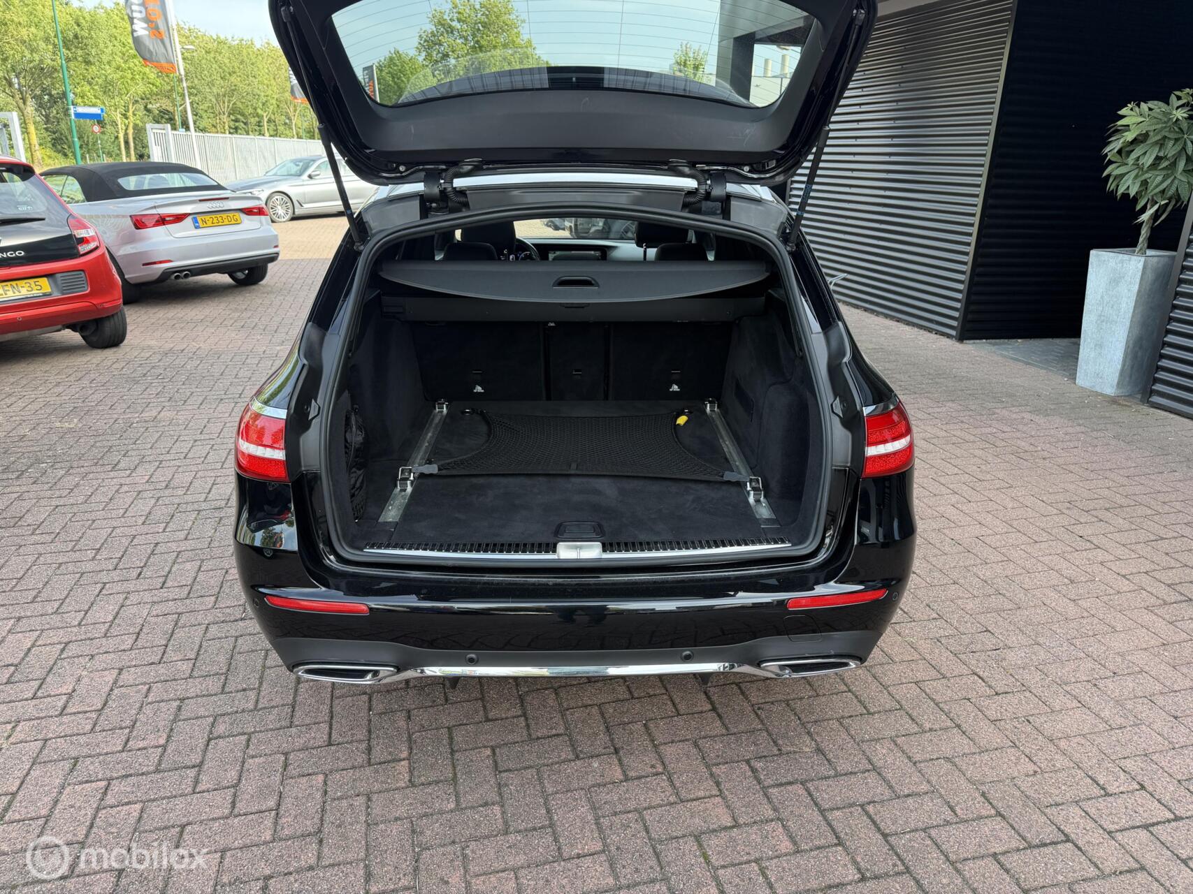 Foto van Mercedes-Benz E 400 D 4 Matic