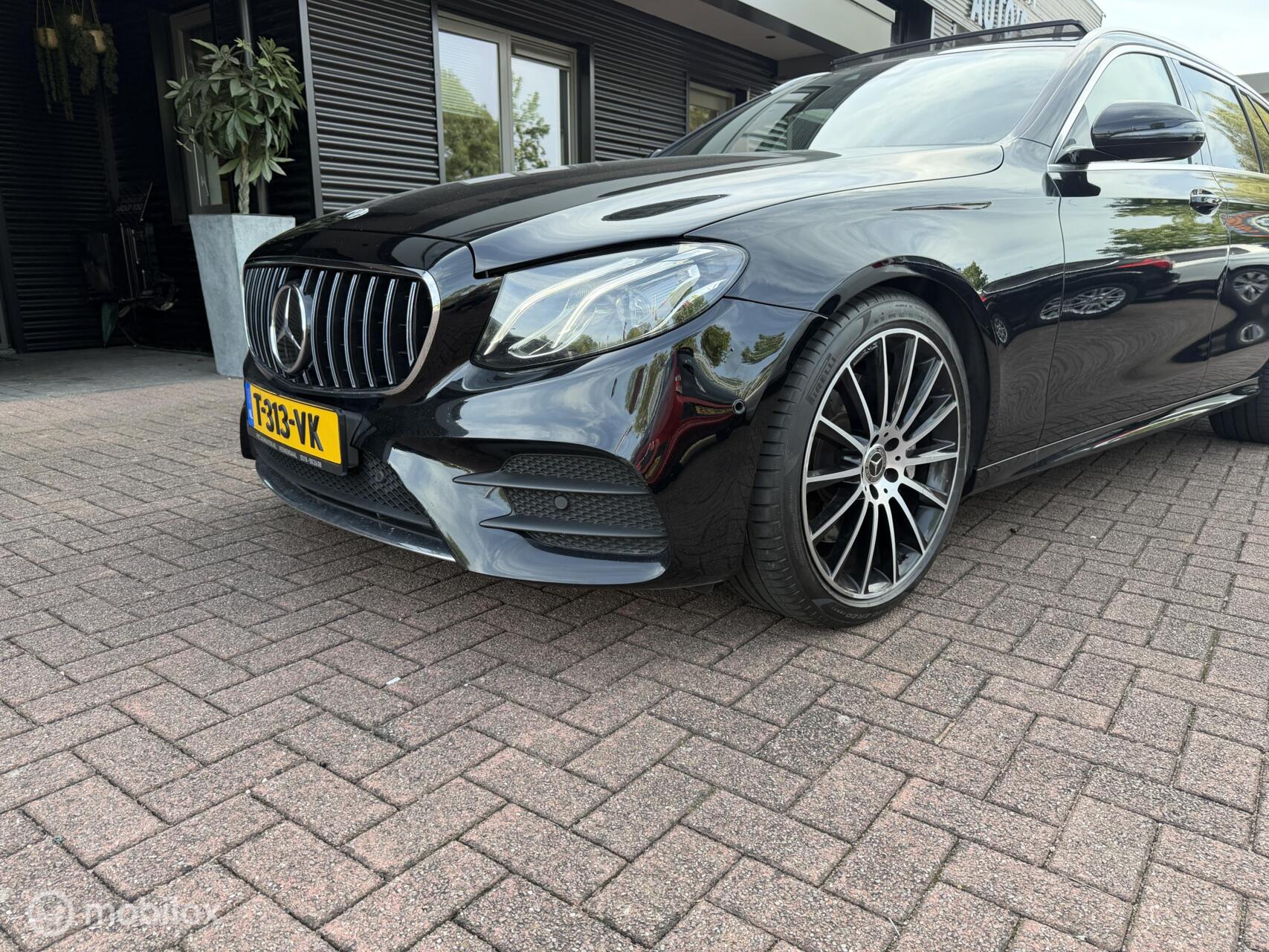 Foto van Mercedes-Benz E 400 D 4 Matic