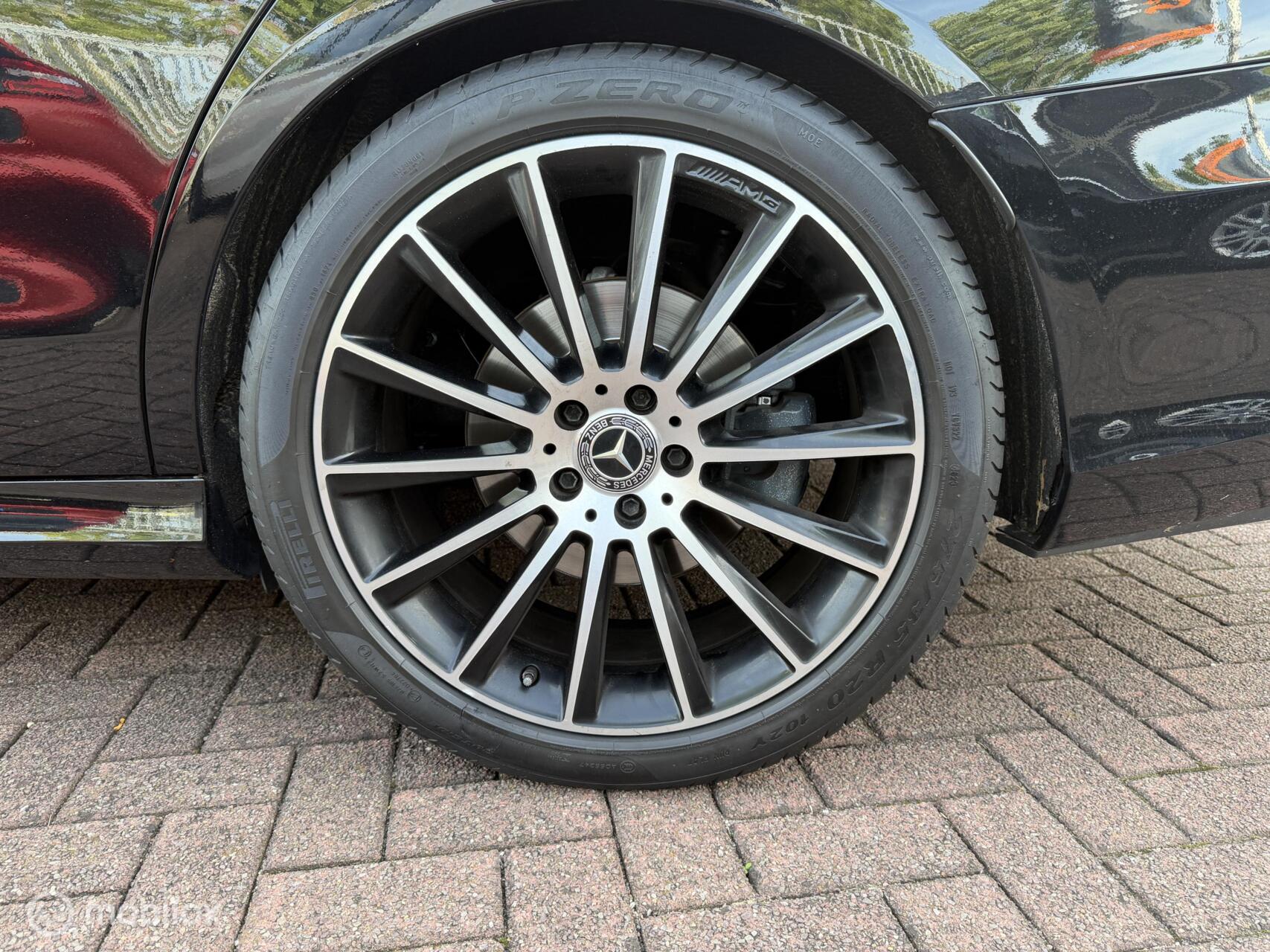 Foto van Mercedes-Benz E 400 D 4 Matic