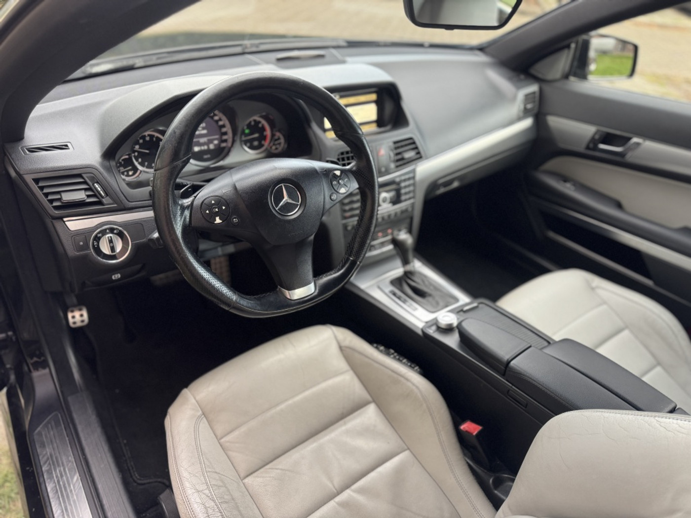 Foto van Mercedes-Benz E 220 CDI