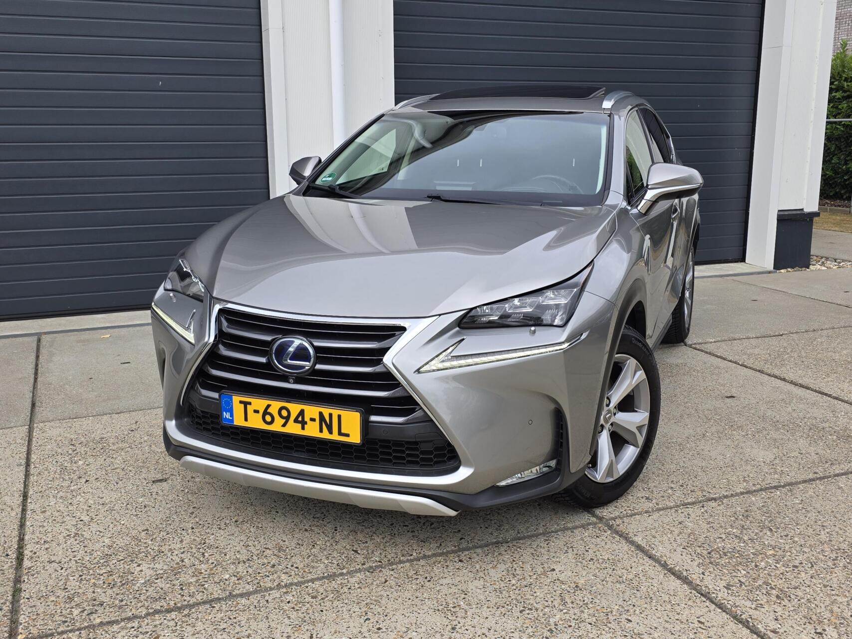 Foto van Lexus Lexus Nx300h