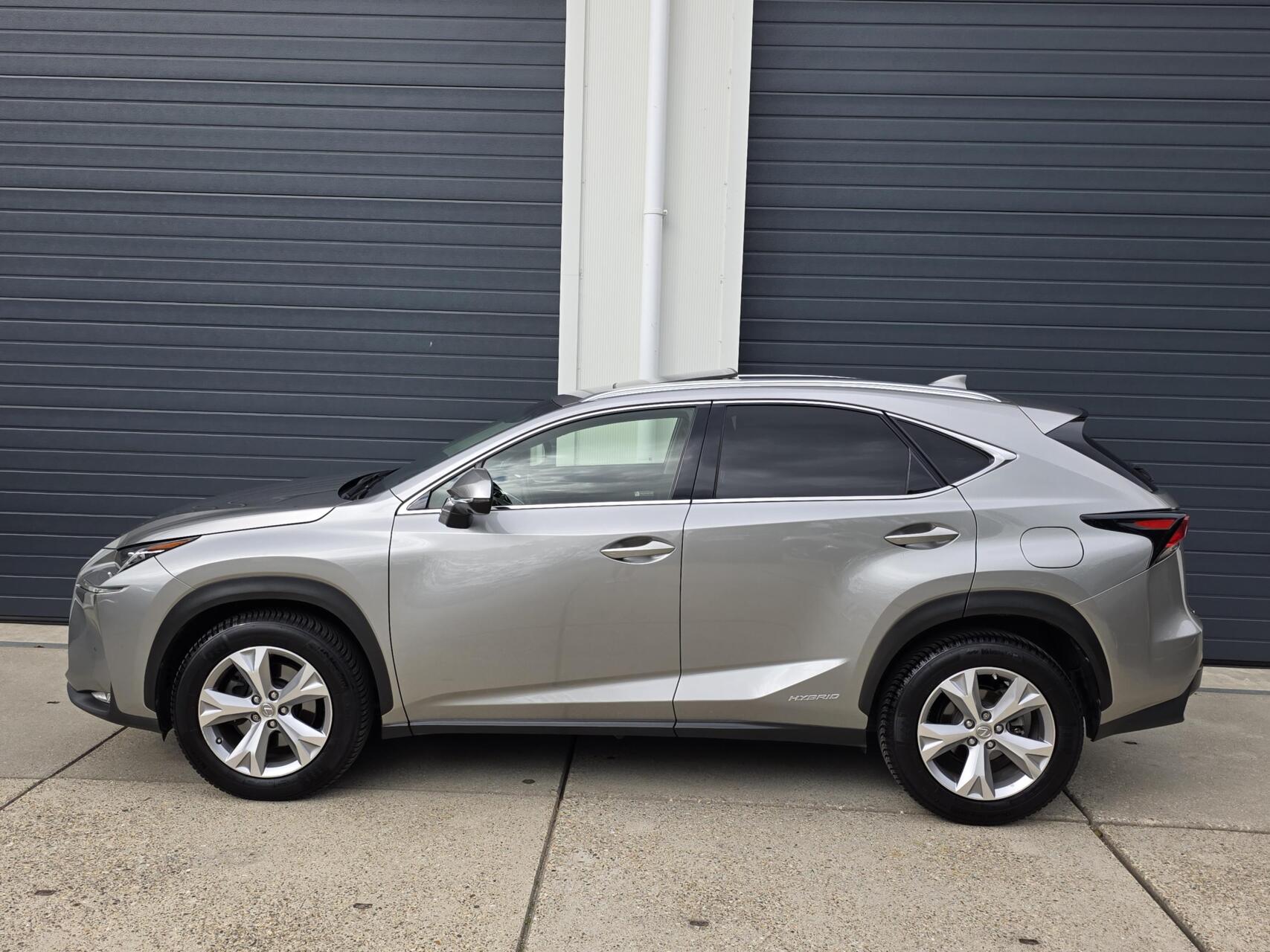 Foto van Lexus Lexus Nx300h