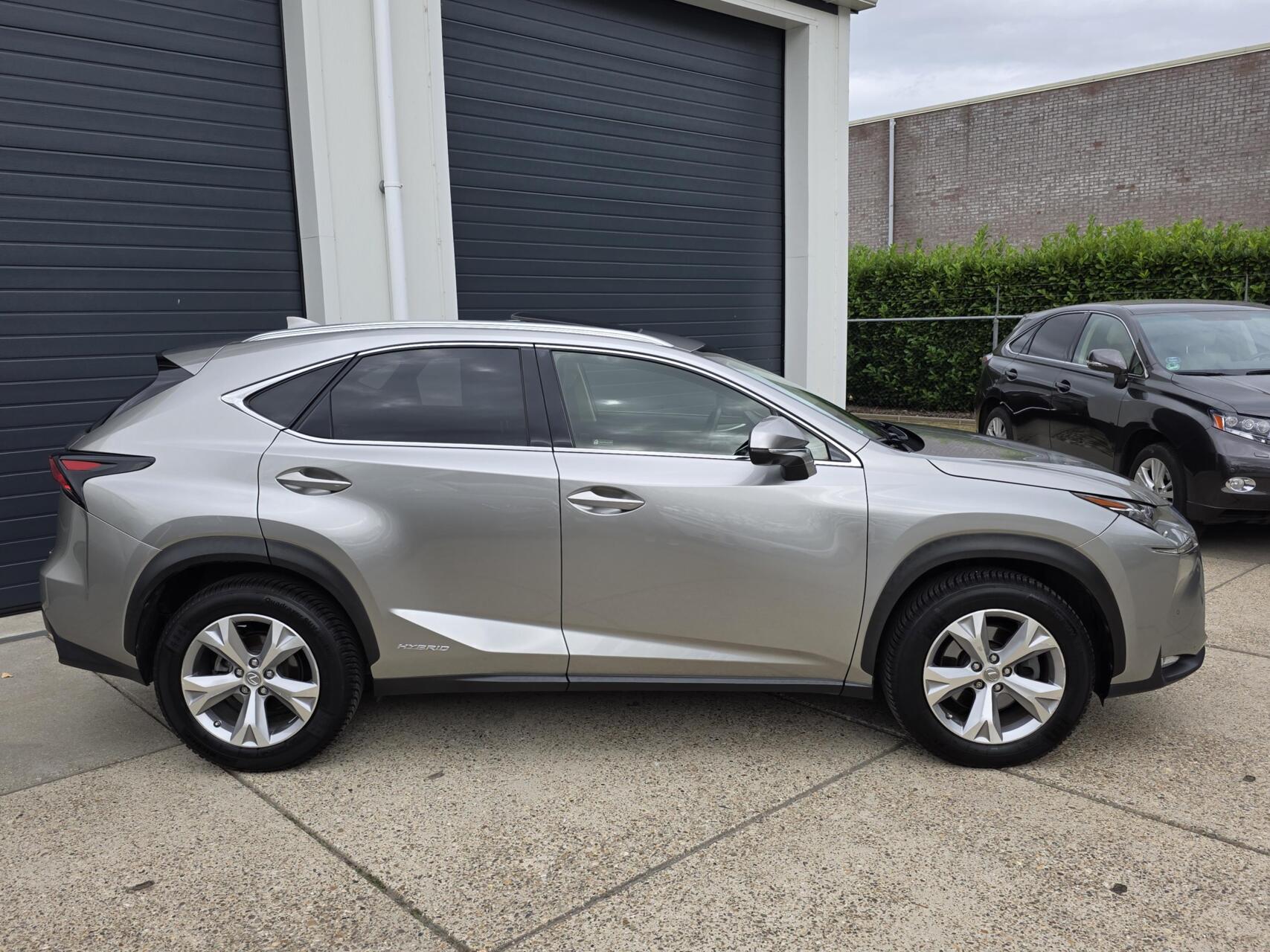 Foto van Lexus Lexus Nx300h