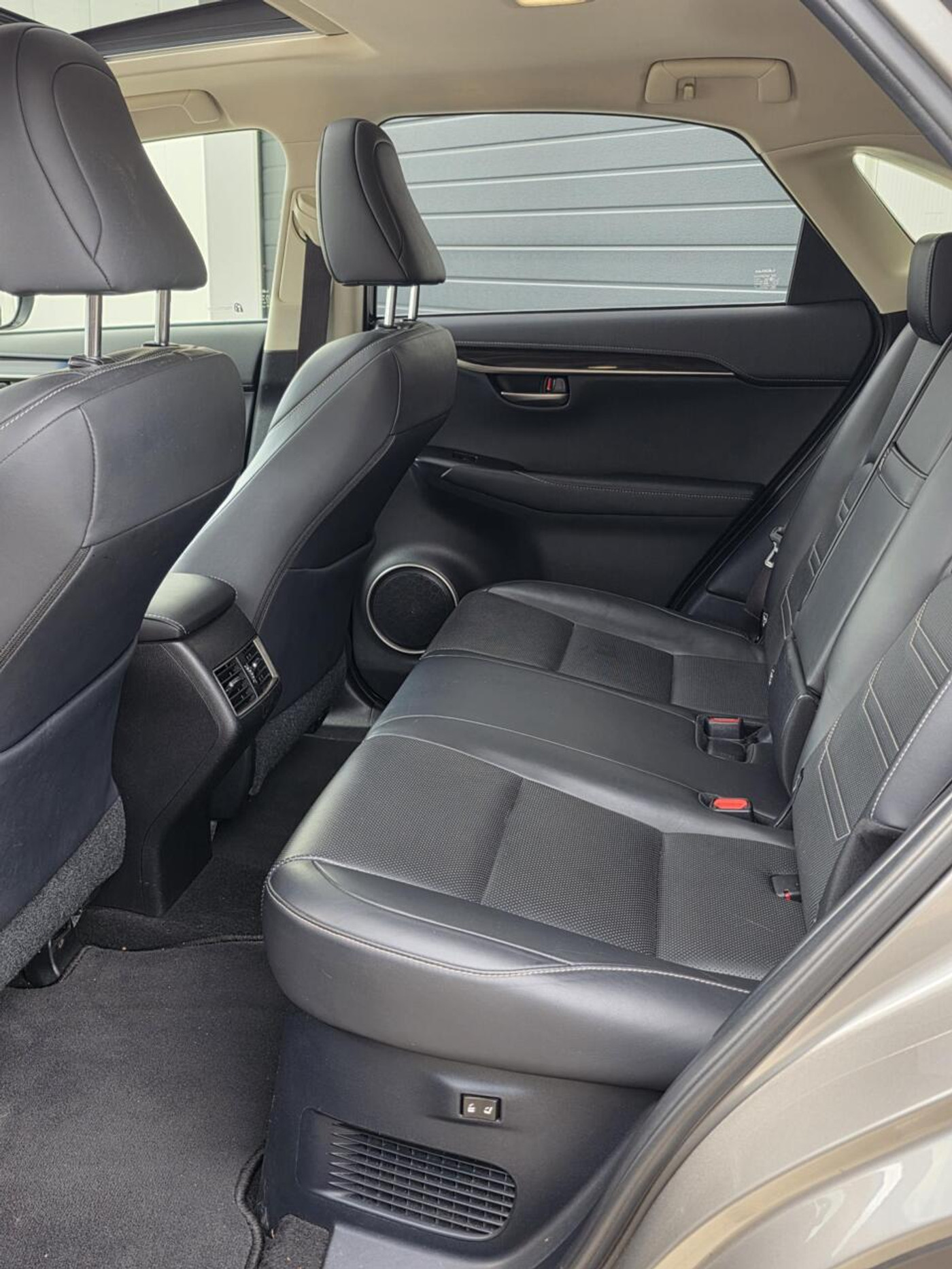 Foto van Lexus Lexus Nx300h