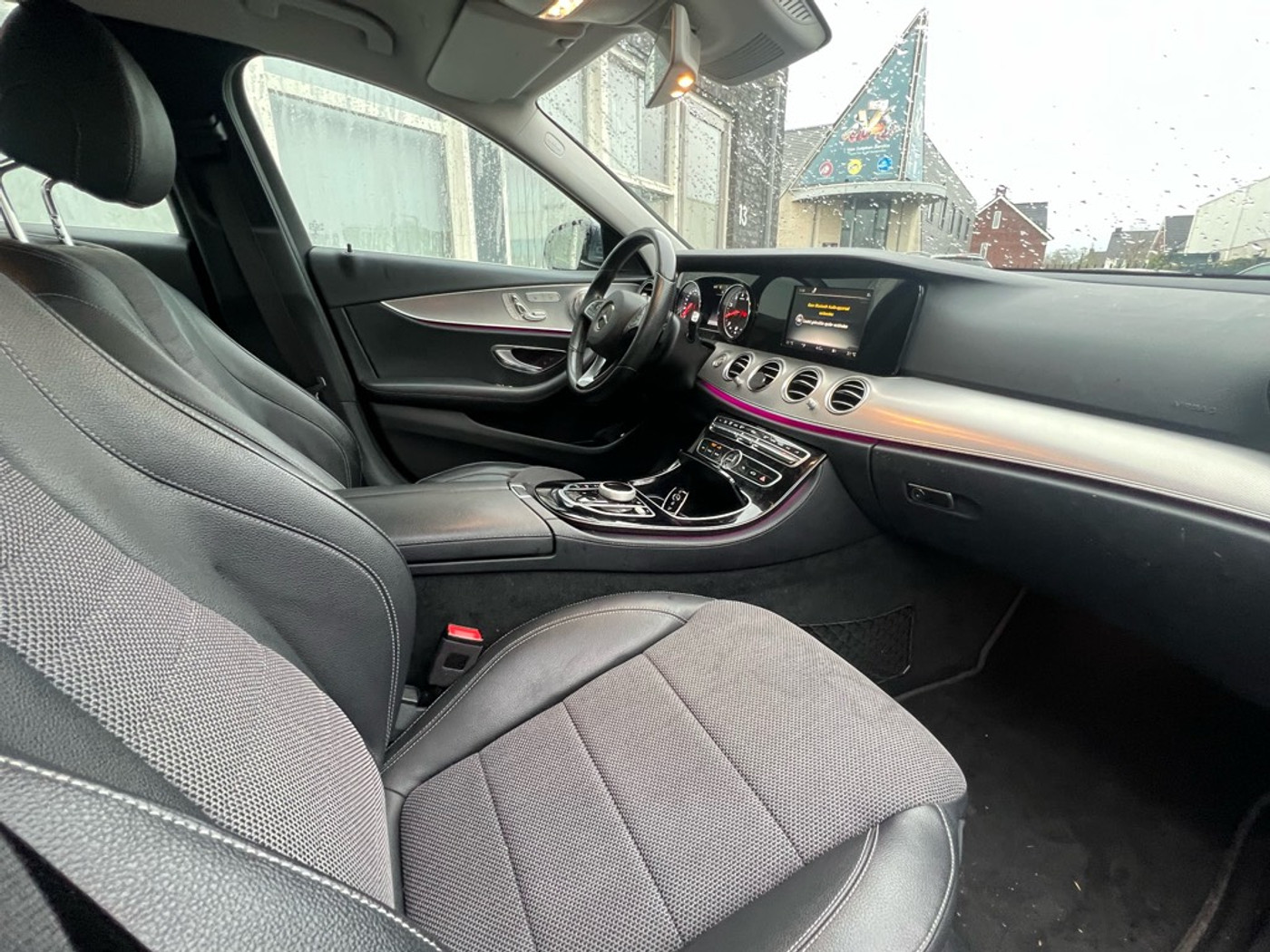 Foto van Mercedes-Benz E 250