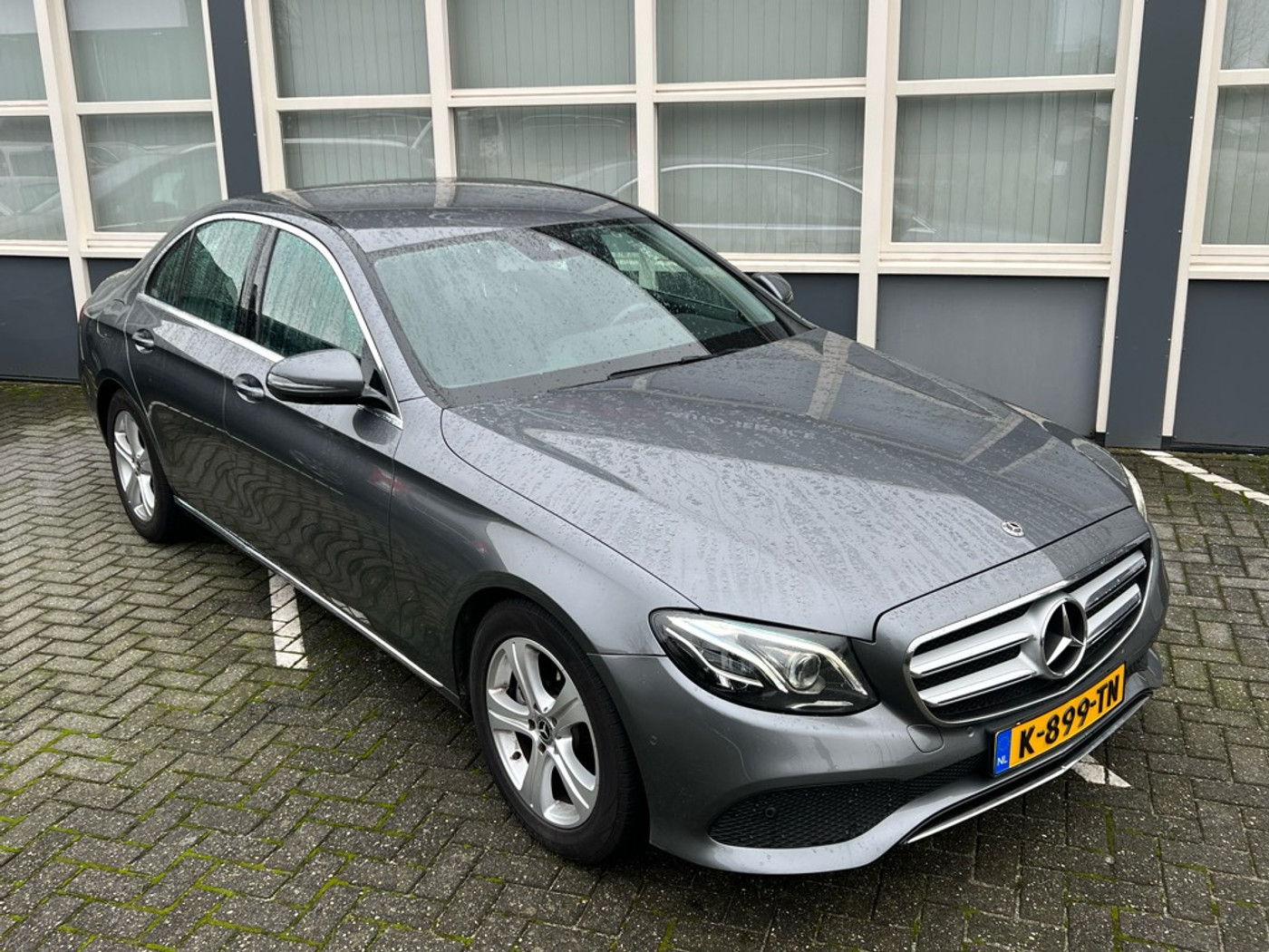 Foto van Mercedes-Benz E 250
