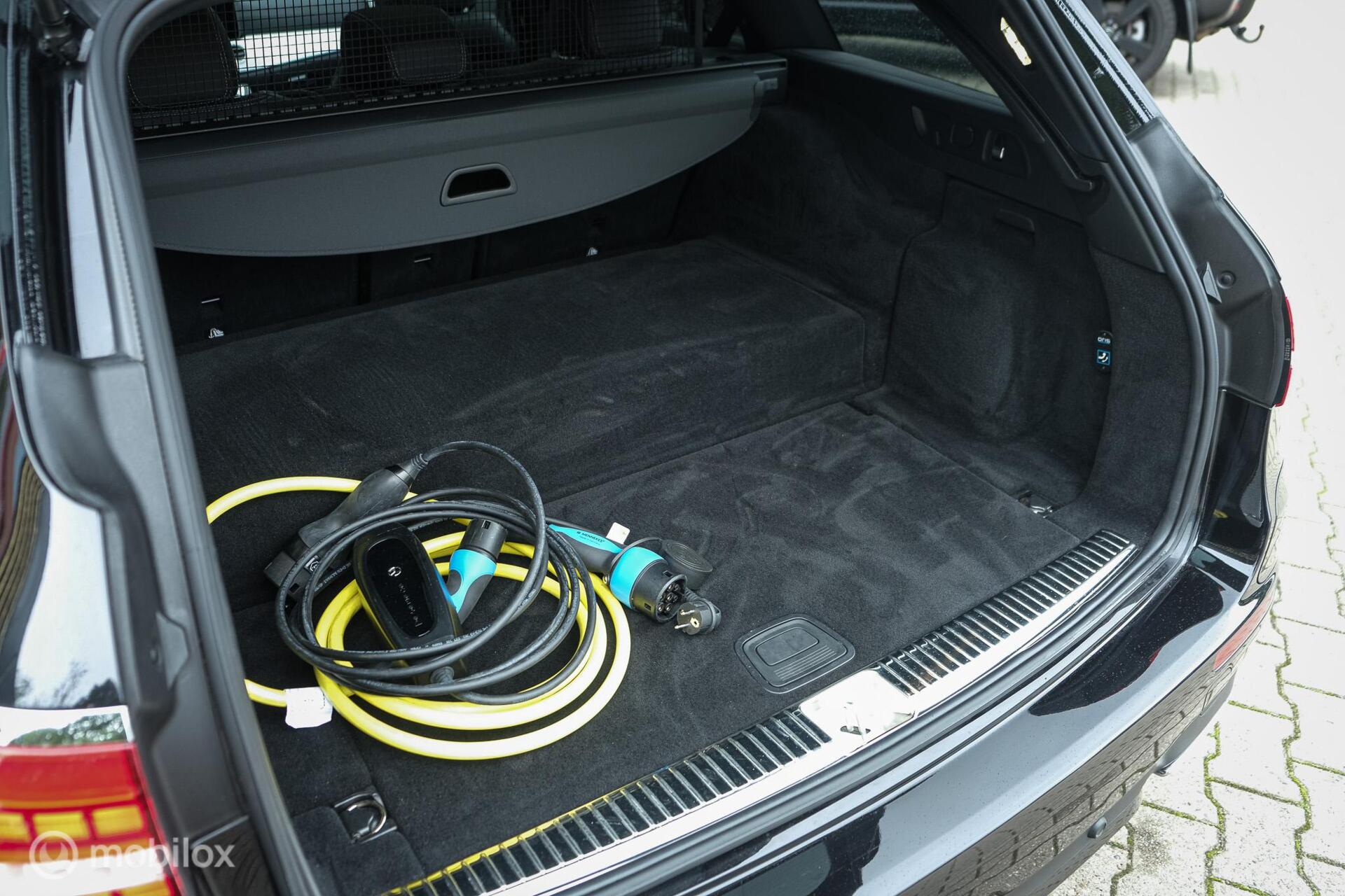 Foto van Mercedes-Benz E-klasse Estate