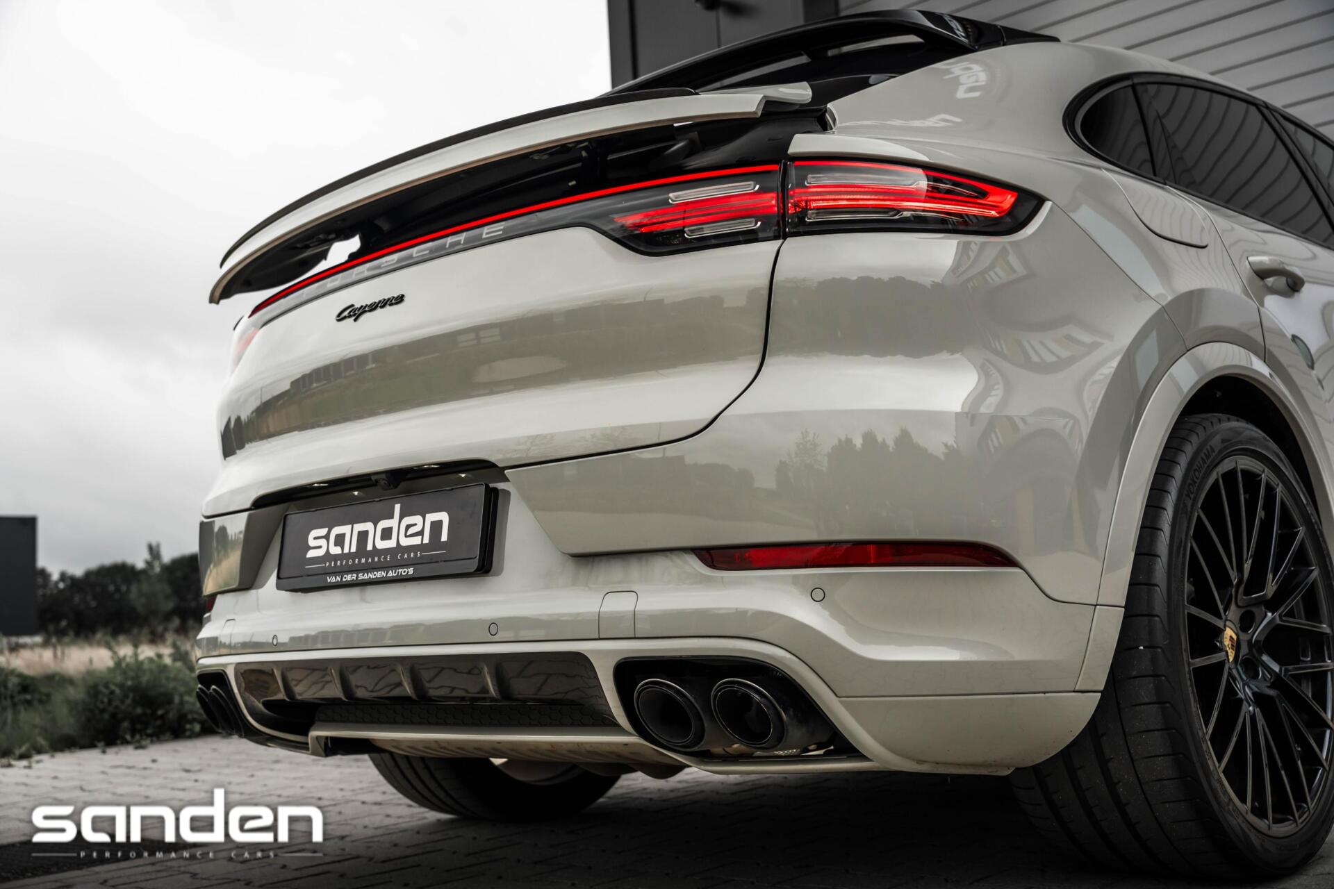Foto van Porsche Cayenne E-hybrid