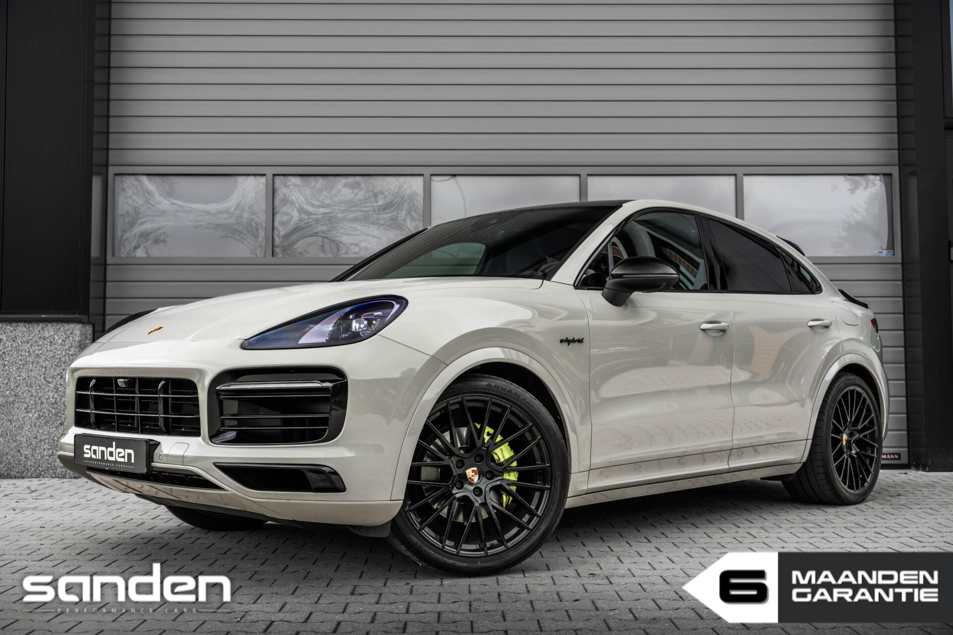 Porsche Cayenne E-hybrid E-Hybrid Platinum Edition|Krijt|Pano 2022 - voorkant