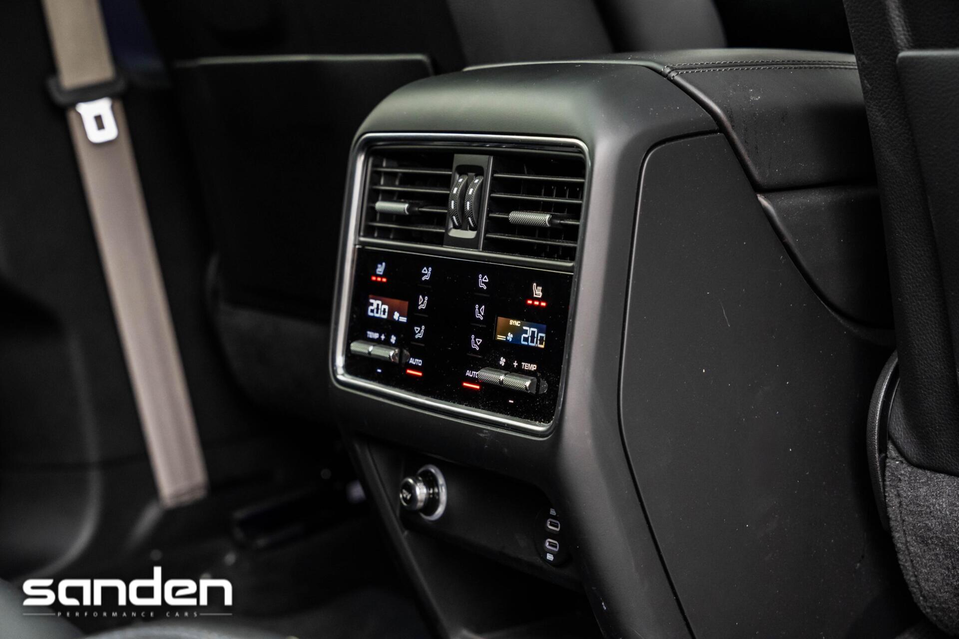 Foto van Porsche Cayenne E-hybrid