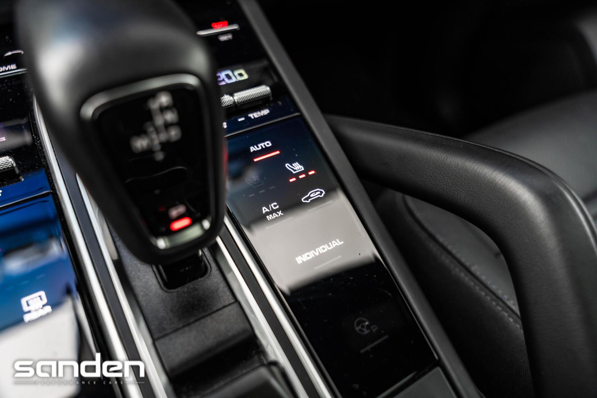 Foto van Porsche Cayenne E-hybrid