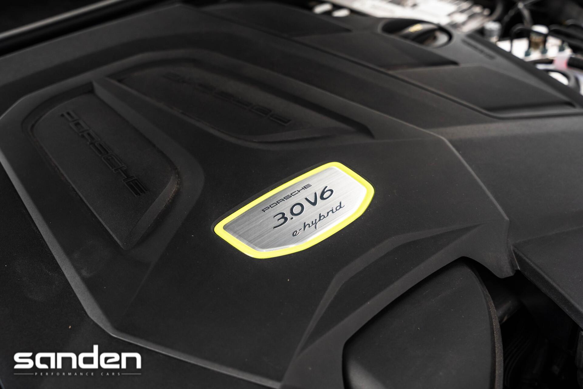 Foto van Porsche Cayenne E-hybrid