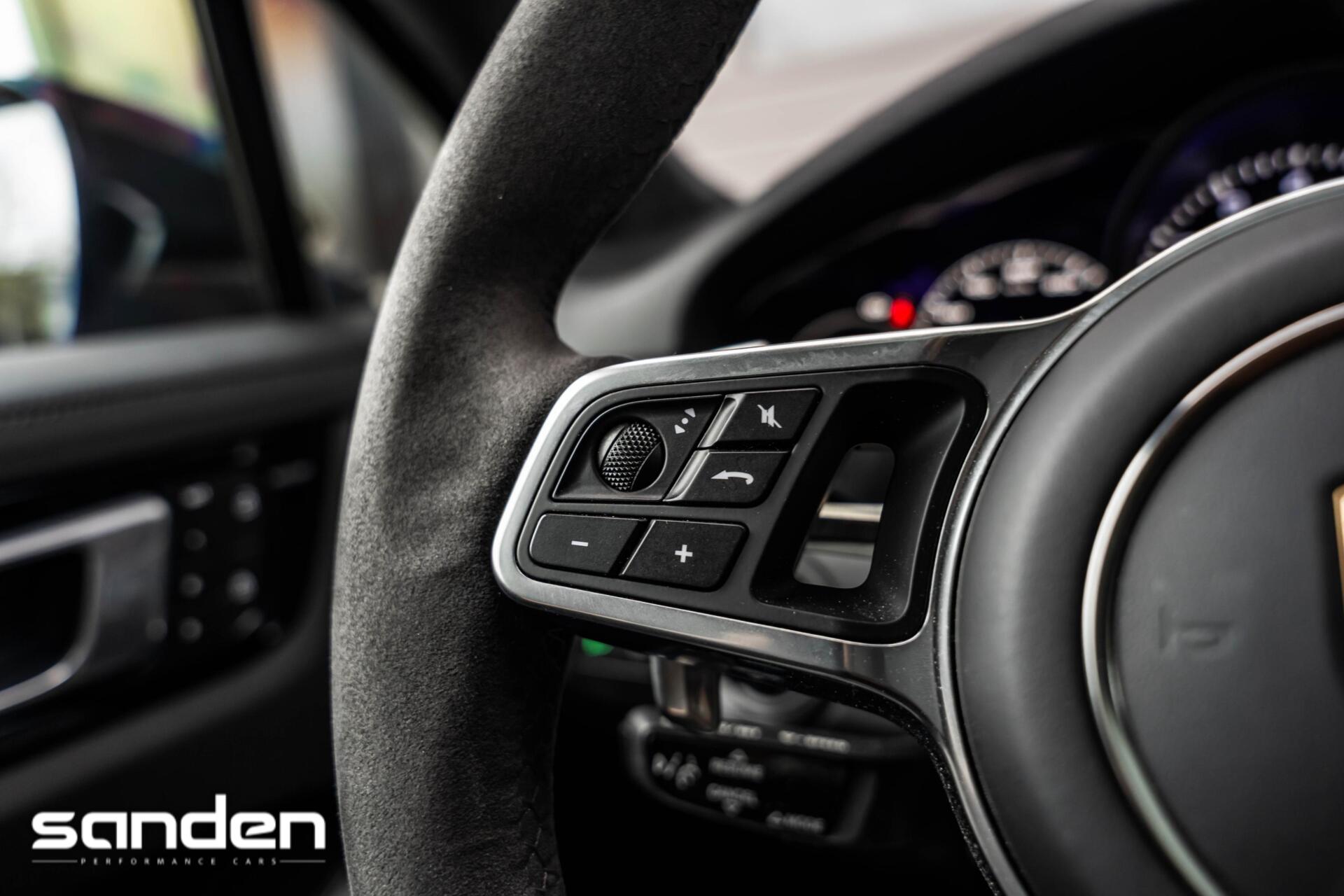 Foto van Porsche Cayenne E-hybrid