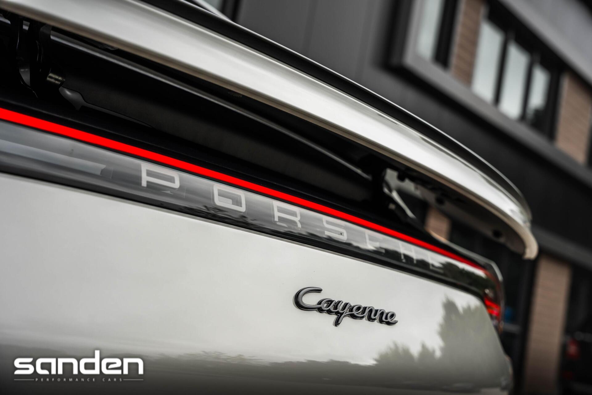 Foto van Porsche Cayenne E-hybrid