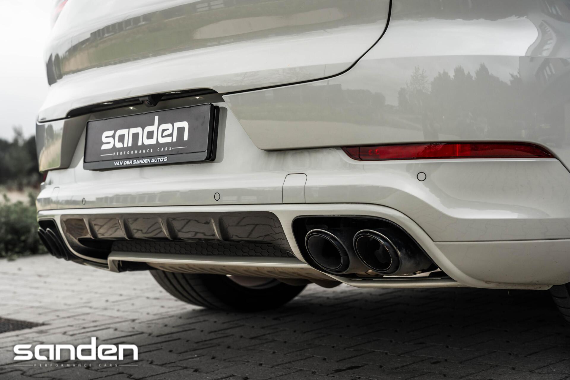 Foto van Porsche Cayenne E-hybrid
