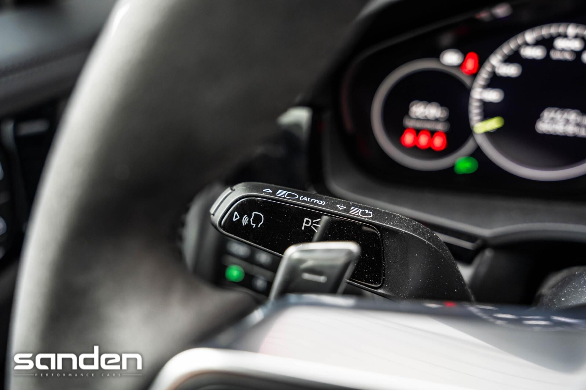 Foto van Porsche Cayenne E-hybrid