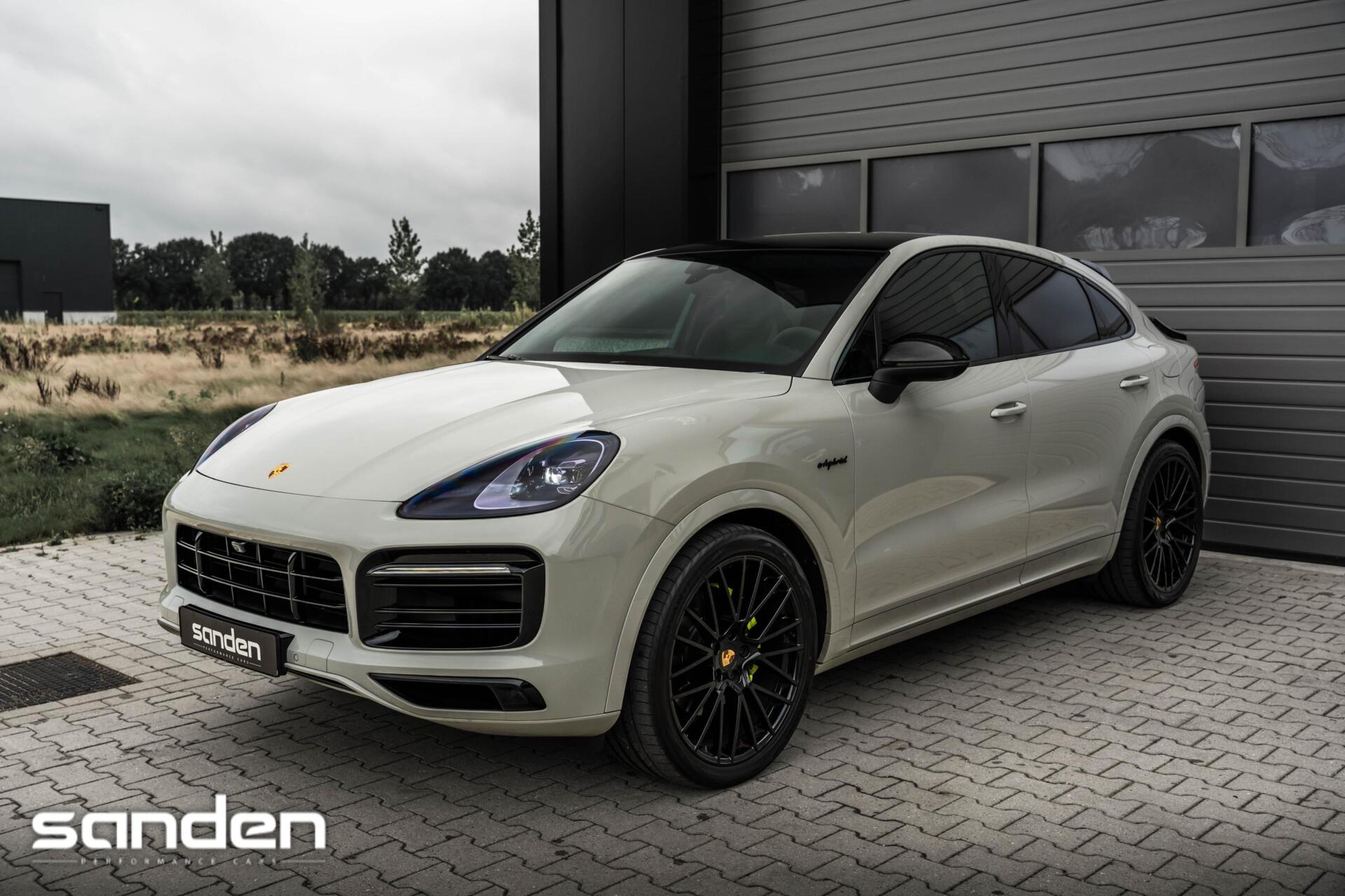 Foto van Porsche Cayenne E-hybrid