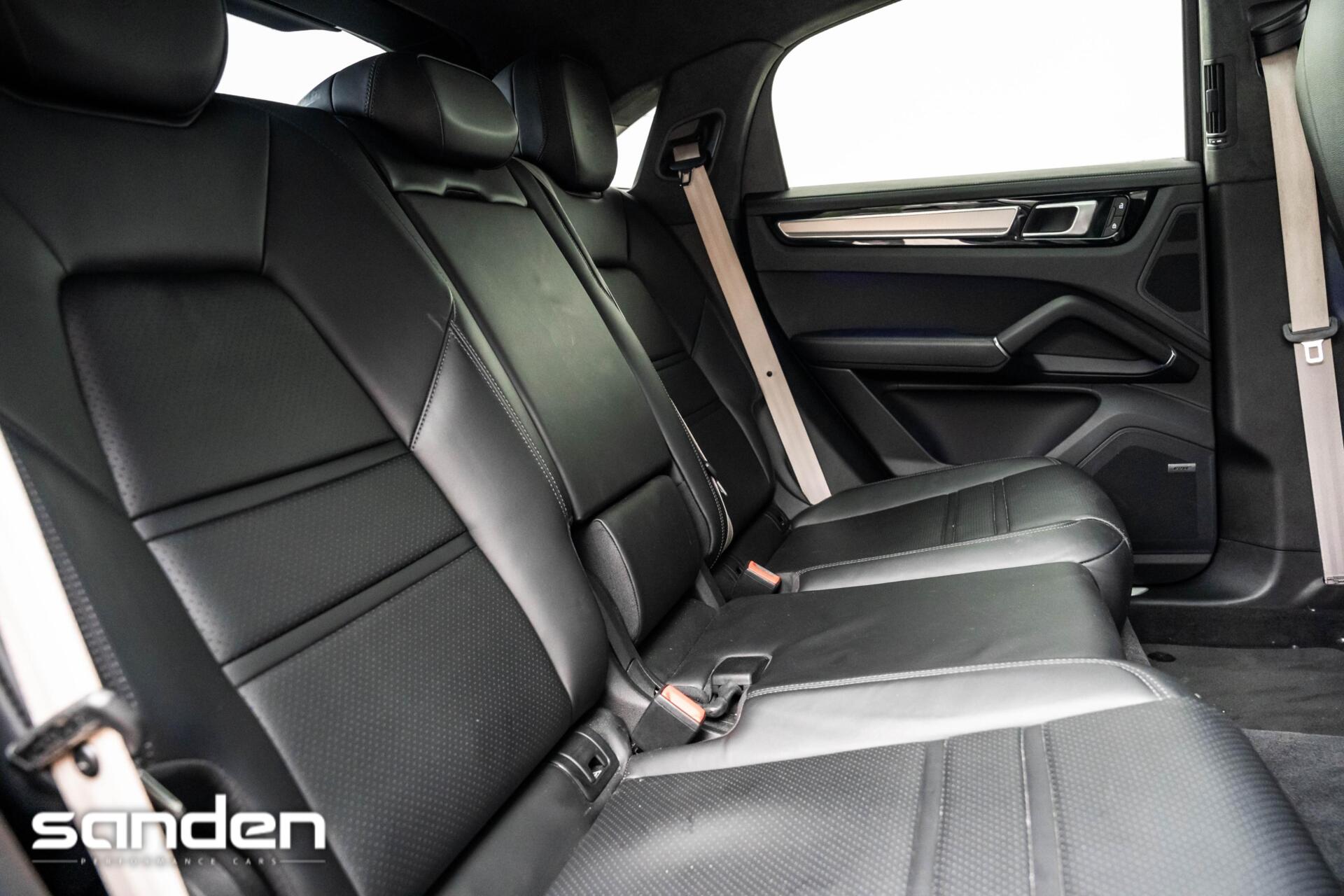 Foto van Porsche Cayenne E-hybrid