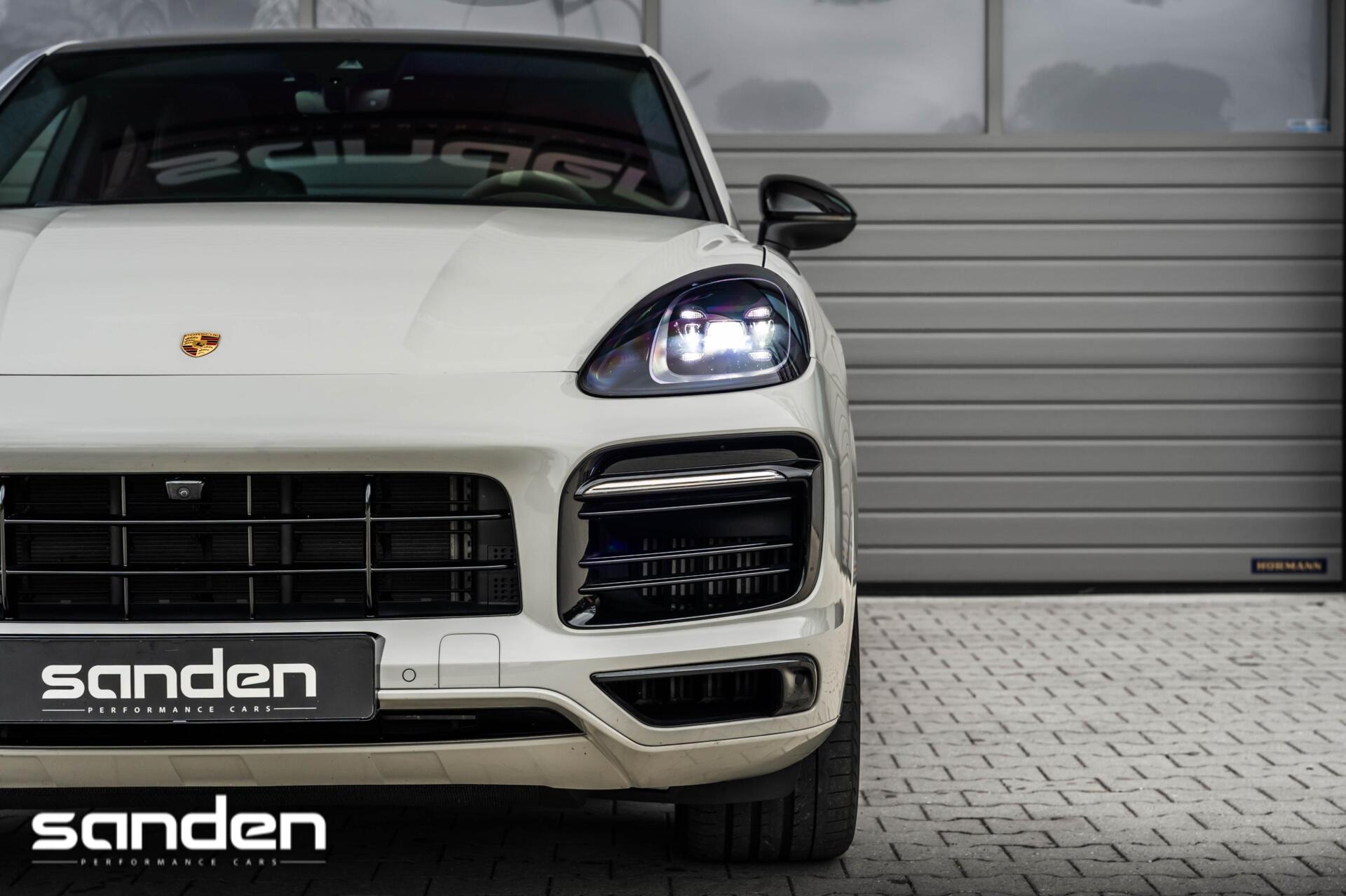 Foto van Porsche Cayenne E-hybrid