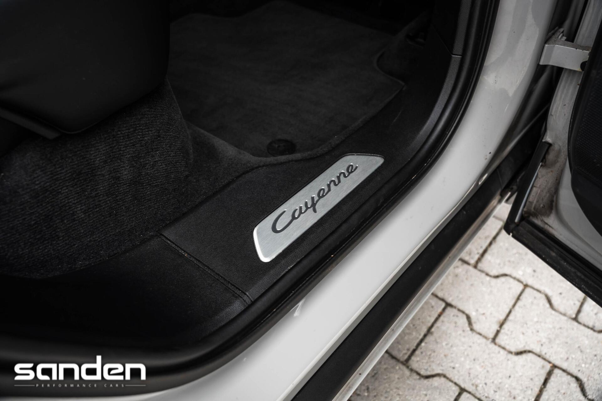 Foto van Porsche Cayenne E-hybrid