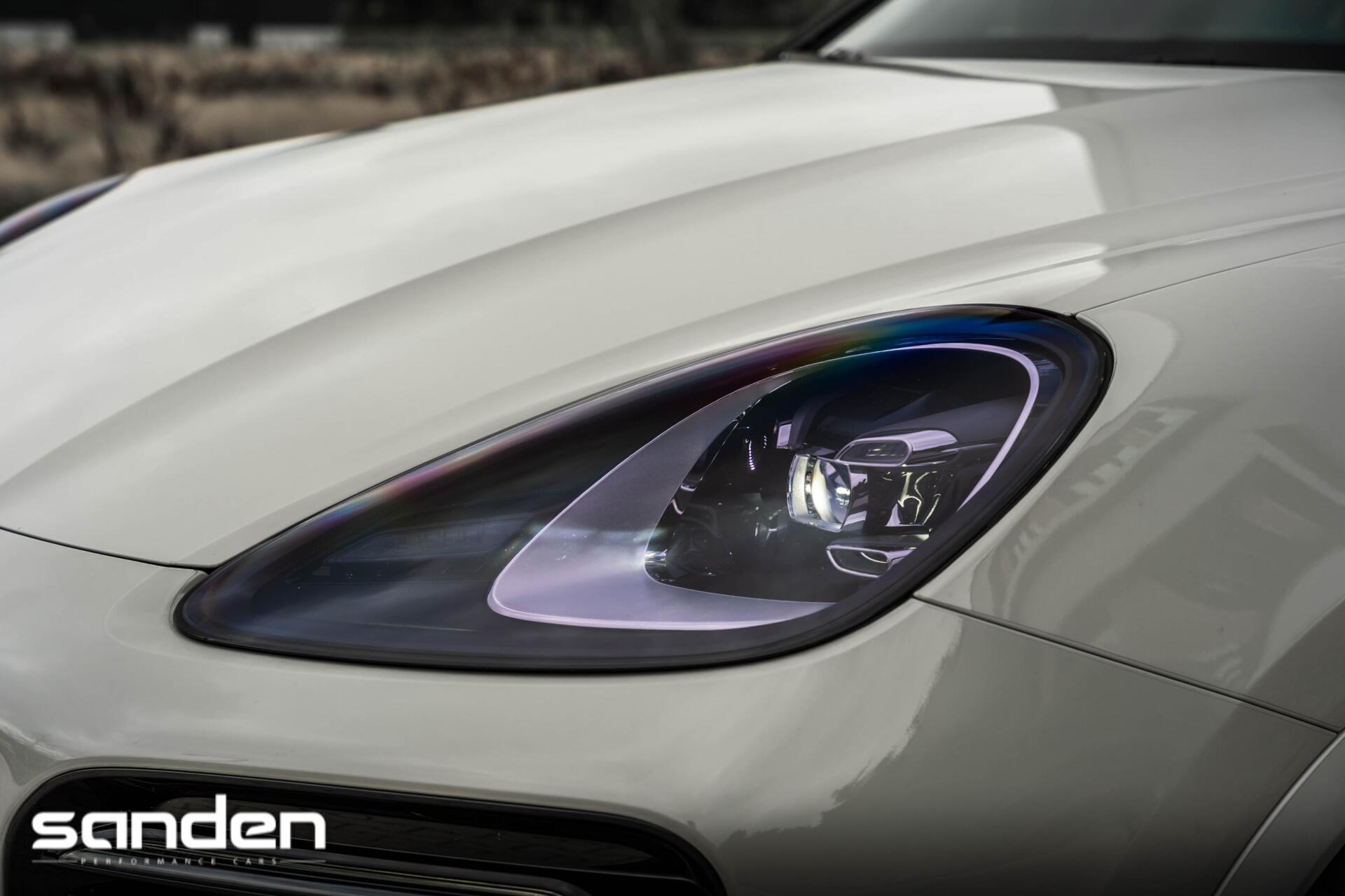 Foto van Porsche Cayenne E-hybrid