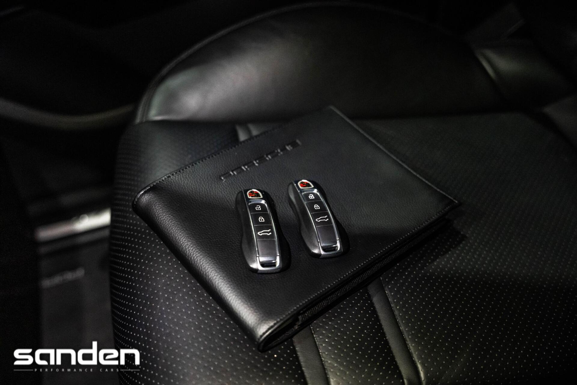 Foto van Porsche Cayenne E-hybrid
