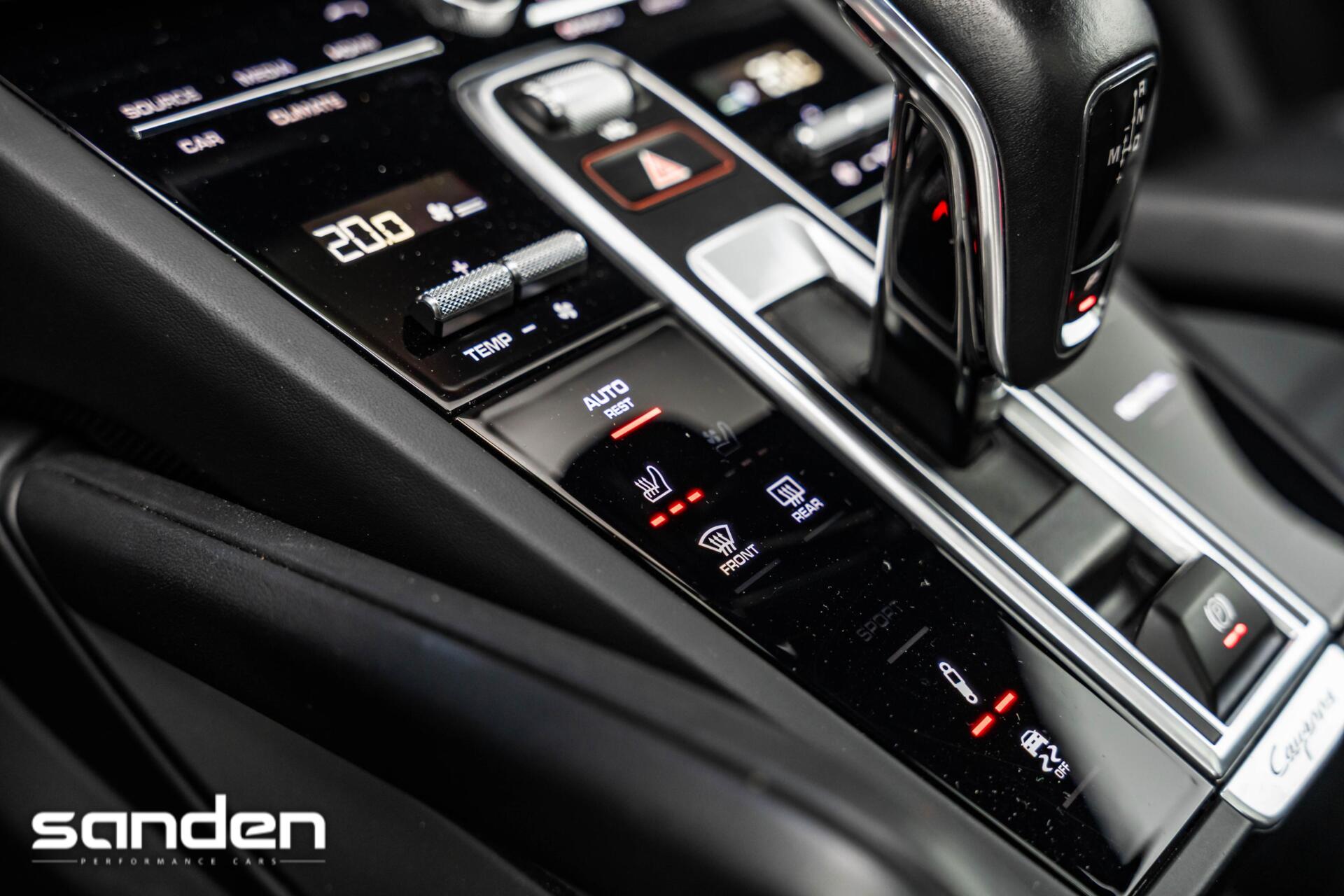 Foto van Porsche Cayenne E-hybrid