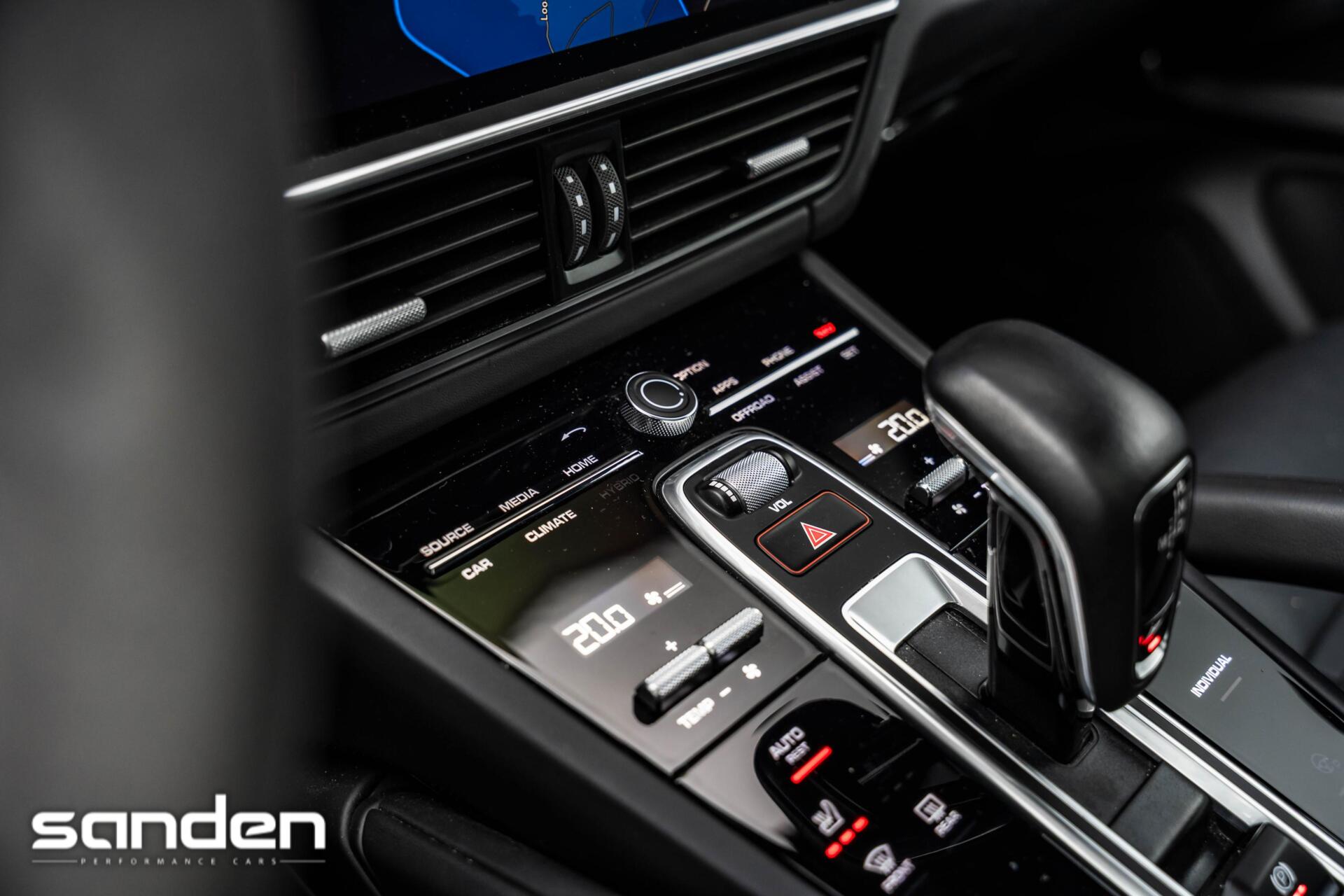 Foto van Porsche Cayenne E-hybrid