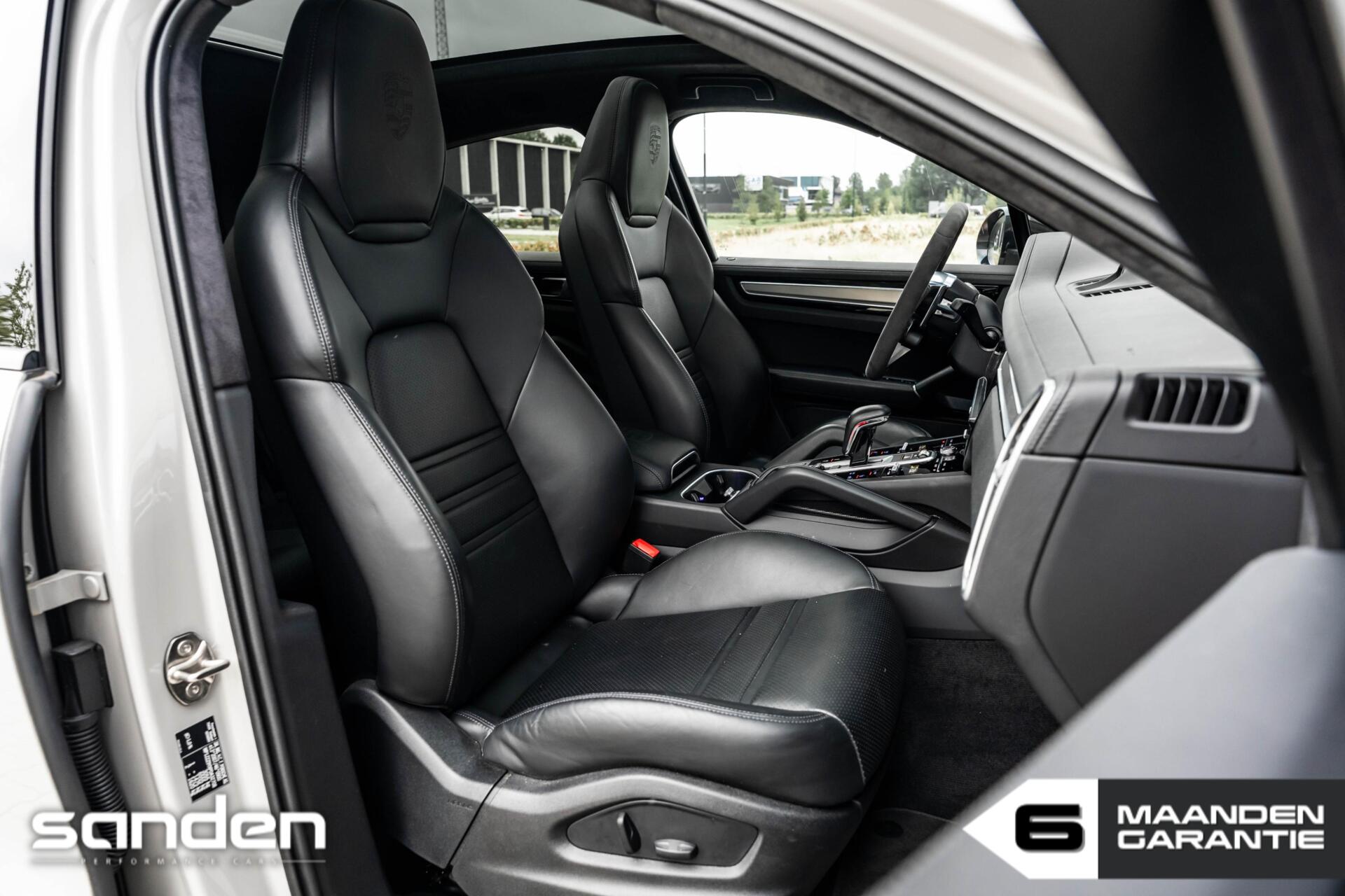 Foto van Porsche Cayenne E-hybrid
