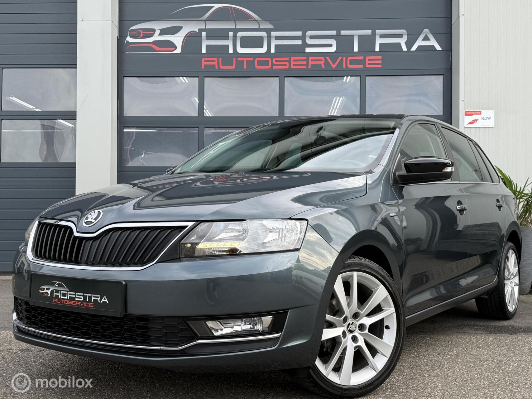 Skoda Rapid 1.0 TSI Greentech Clever Pano Stoelverw 2018 - voorkant