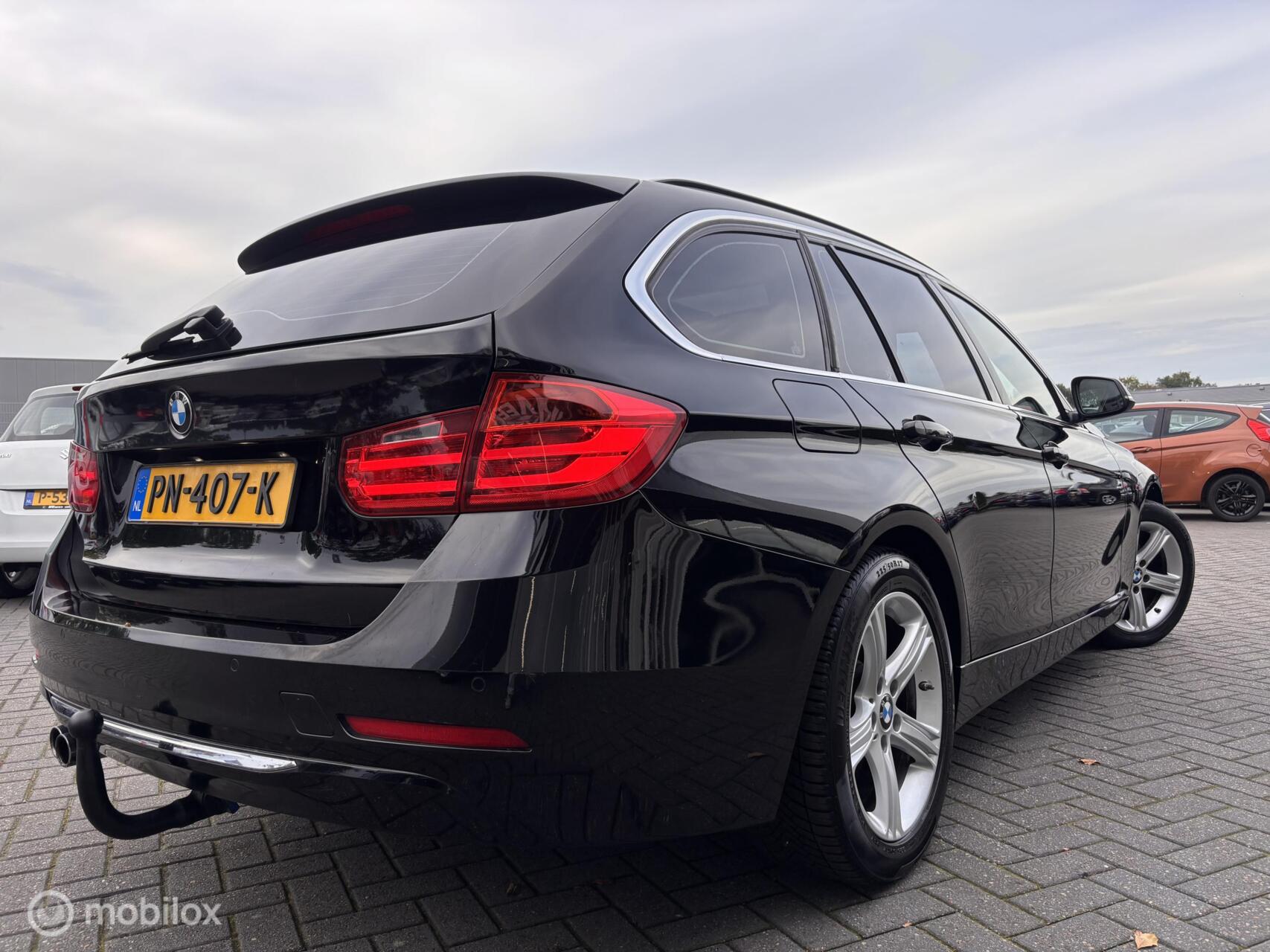 Foto van BMW 328i