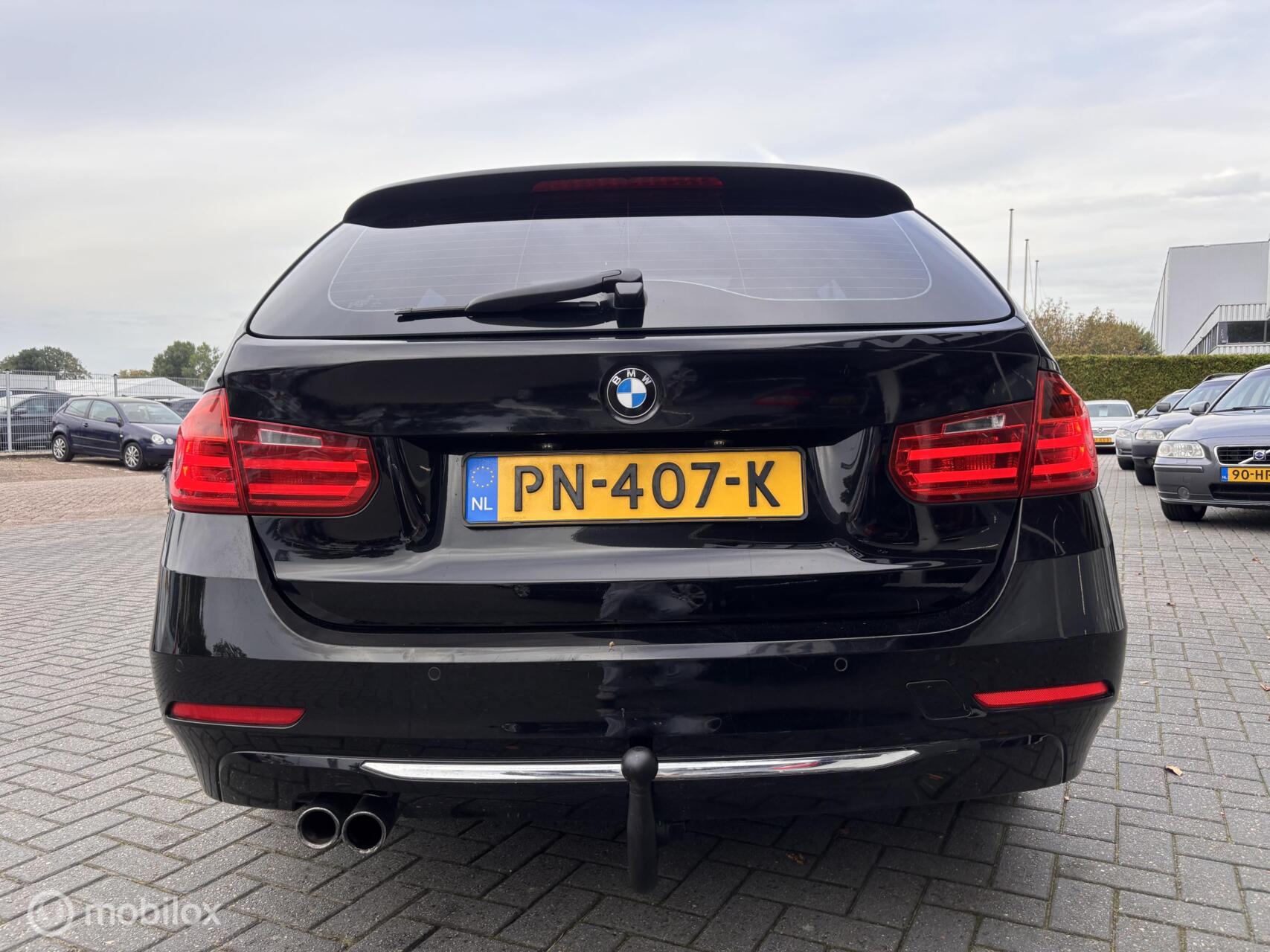 Foto van BMW 328i