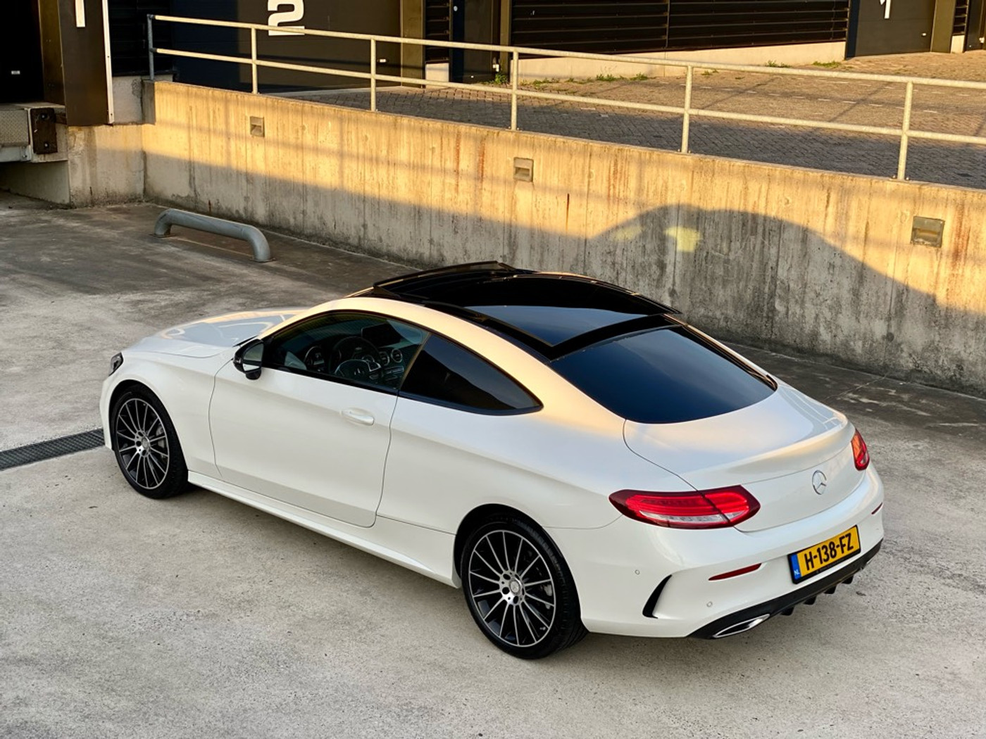 Foto van Mercedes-Benz C 200