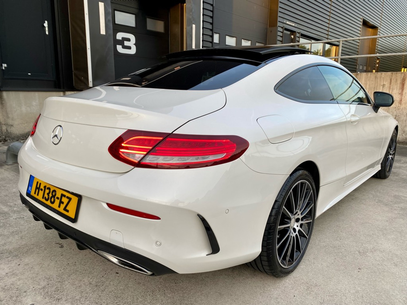 Foto van Mercedes-Benz C 200