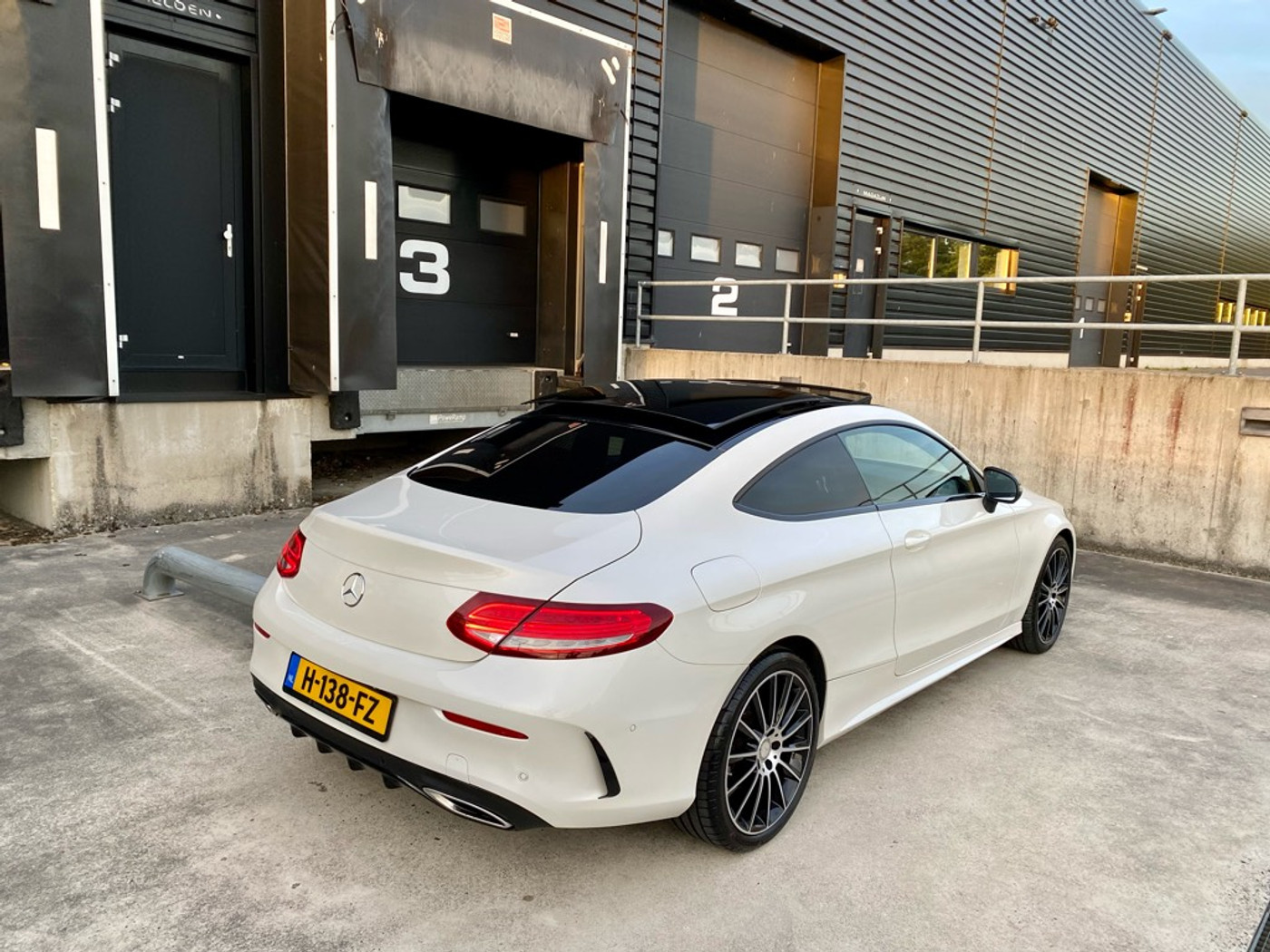 Foto van Mercedes-Benz C 200