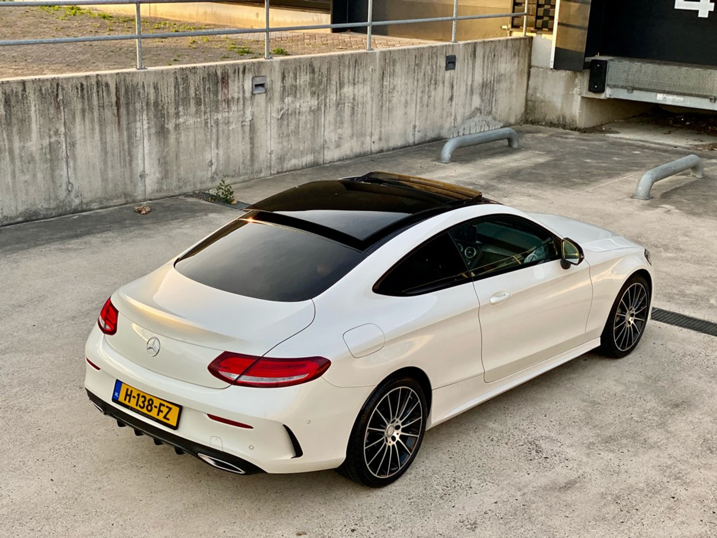 Foto van Mercedes-Benz C 200