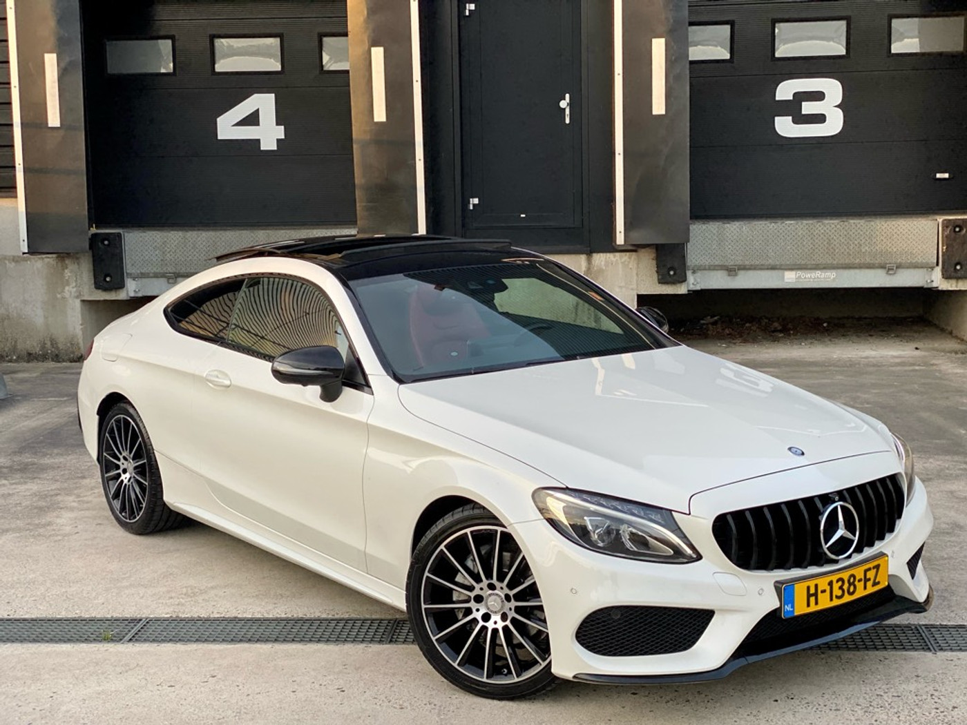 Foto van Mercedes-Benz C 200