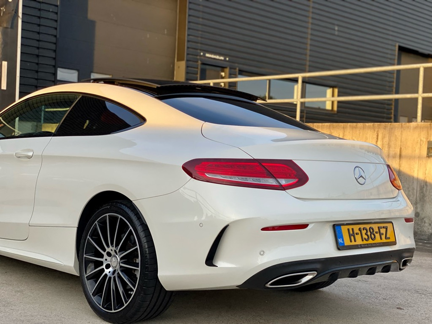 Foto van Mercedes-Benz C 200