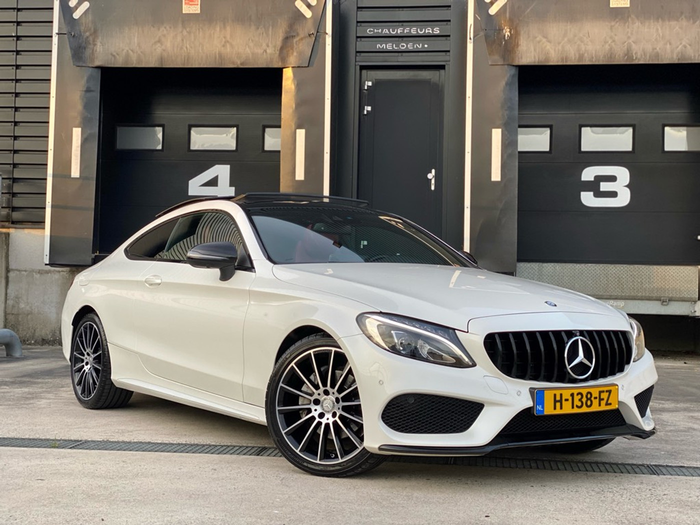 Foto van Mercedes-Benz C 200