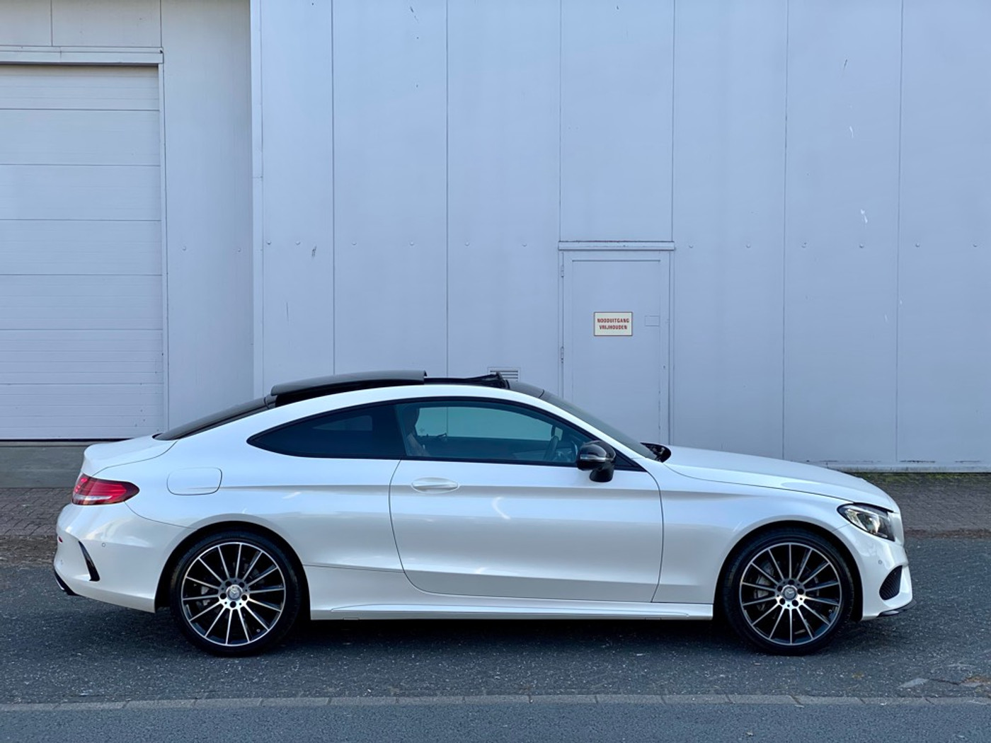 Foto van Mercedes-Benz C 200