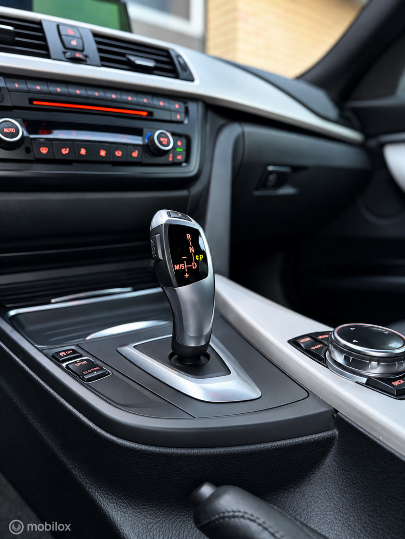 Foto van BMW 320i