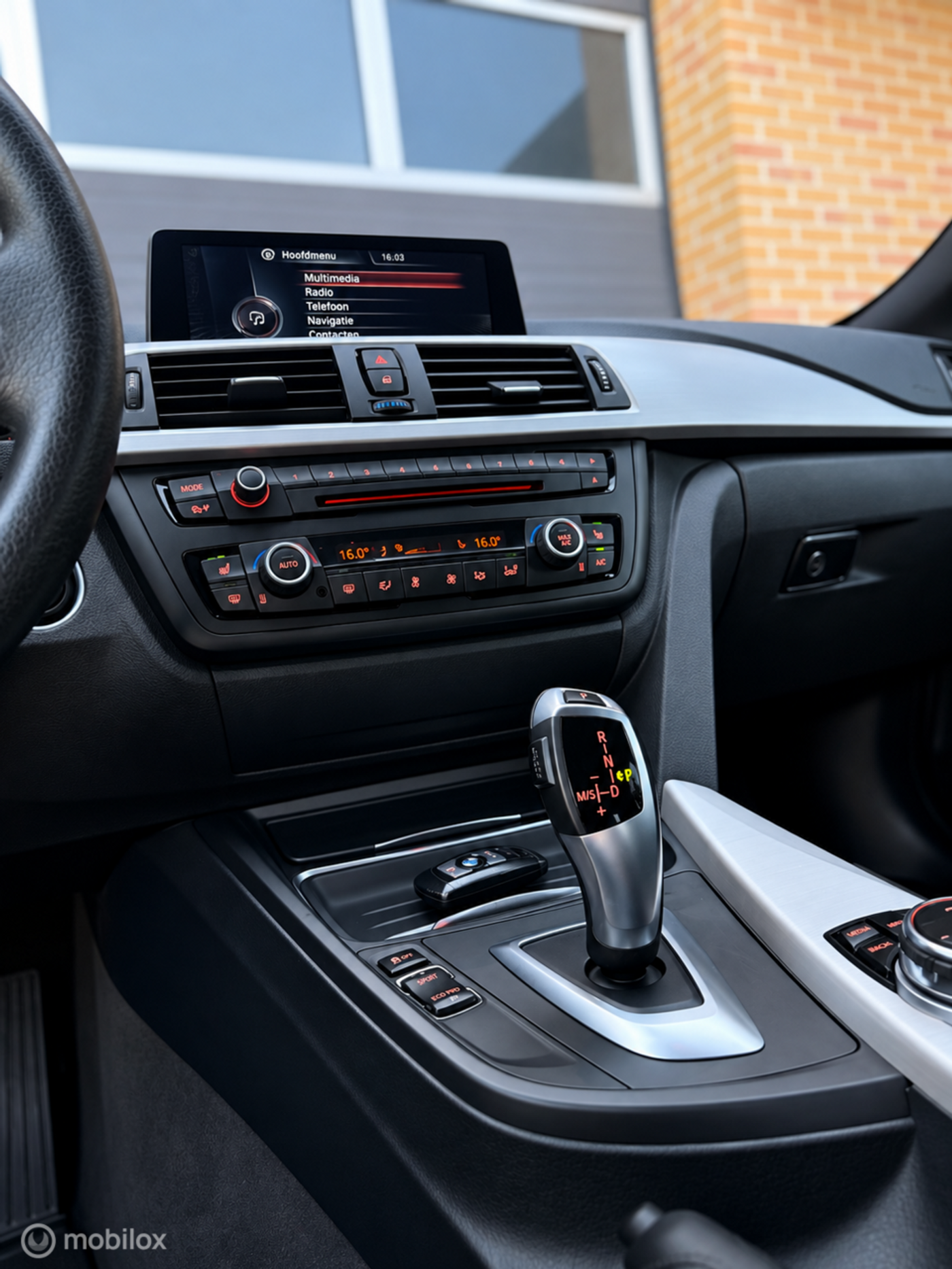 Foto van BMW 320i