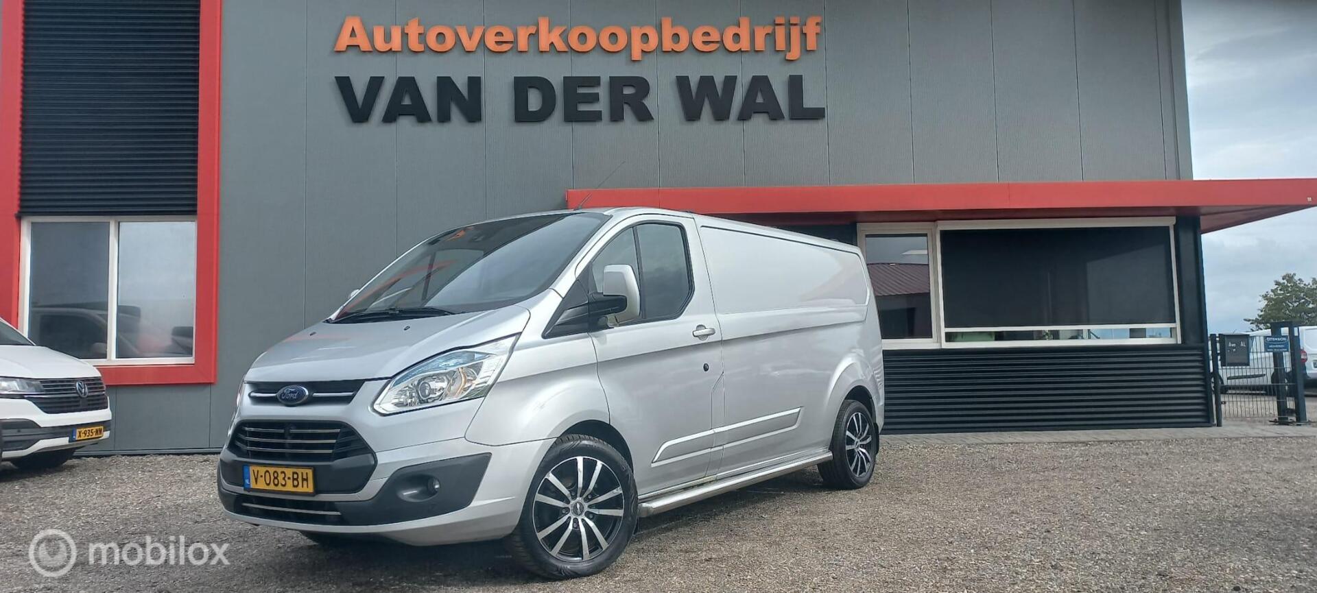 Ford Transit Custom 290 2.2 TDCI L2H1/AIRCO/CRUISECONTROL/NAVIGATIE 2016 - voorkant