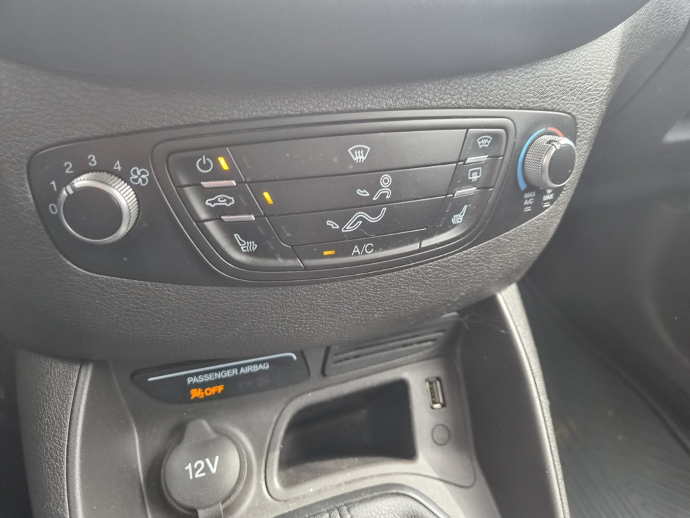 Foto van Ford Transit Courier