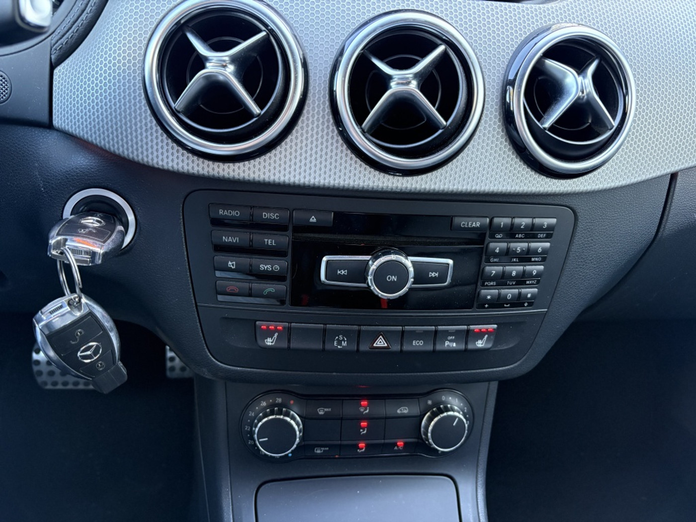 Foto van Mercedes-Benz B 200