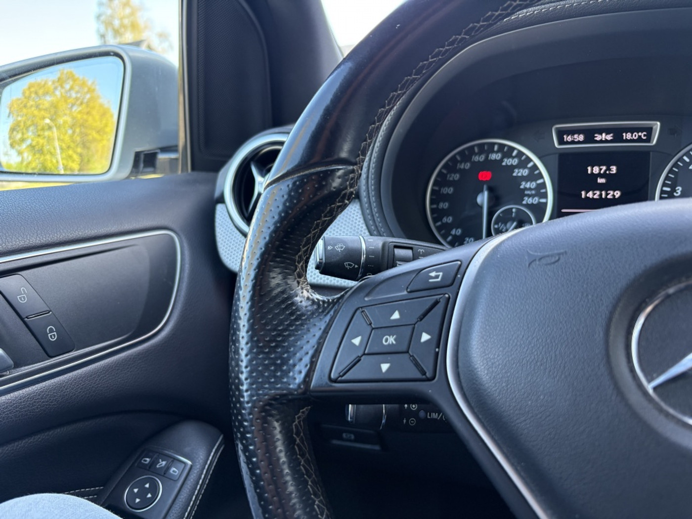 Foto van Mercedes-Benz B 200
