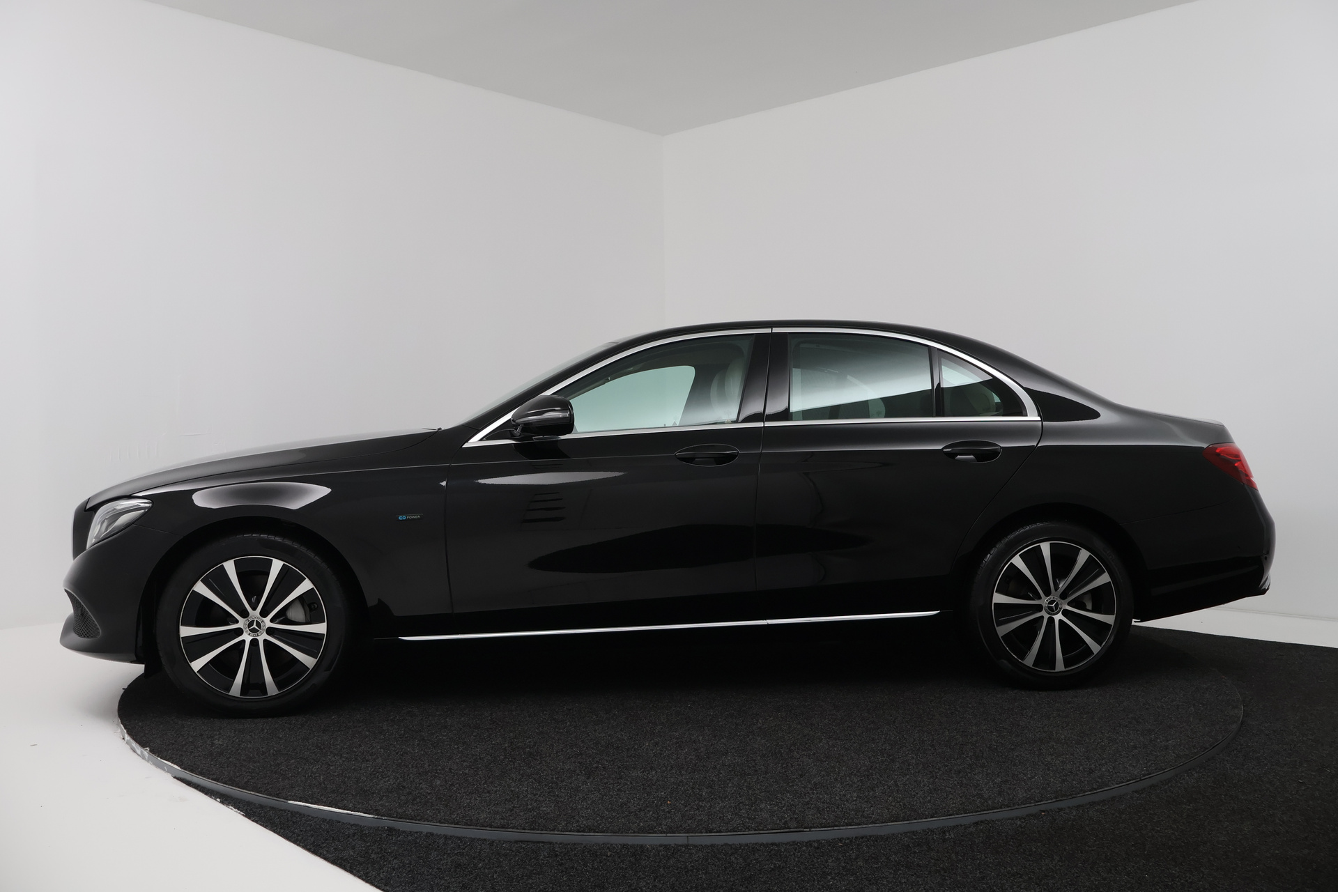 Foto van Mercedes-Benz E 300 E
