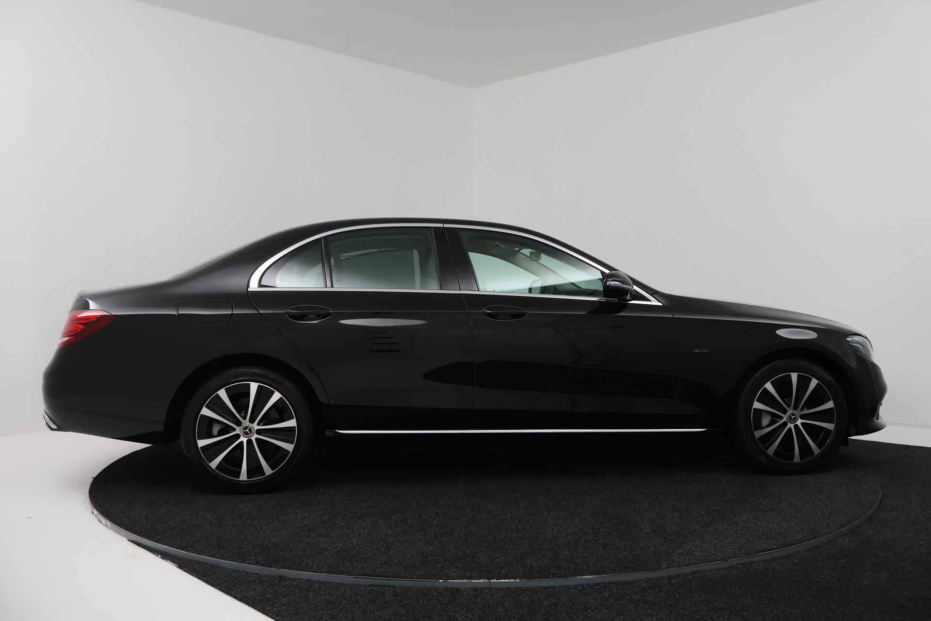 Foto van Mercedes-Benz E 300 E