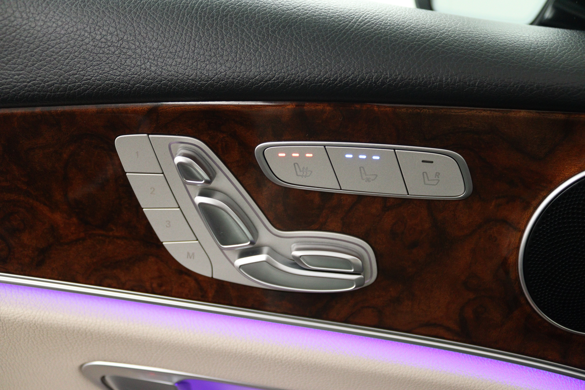 Foto van Mercedes-Benz E 300 E