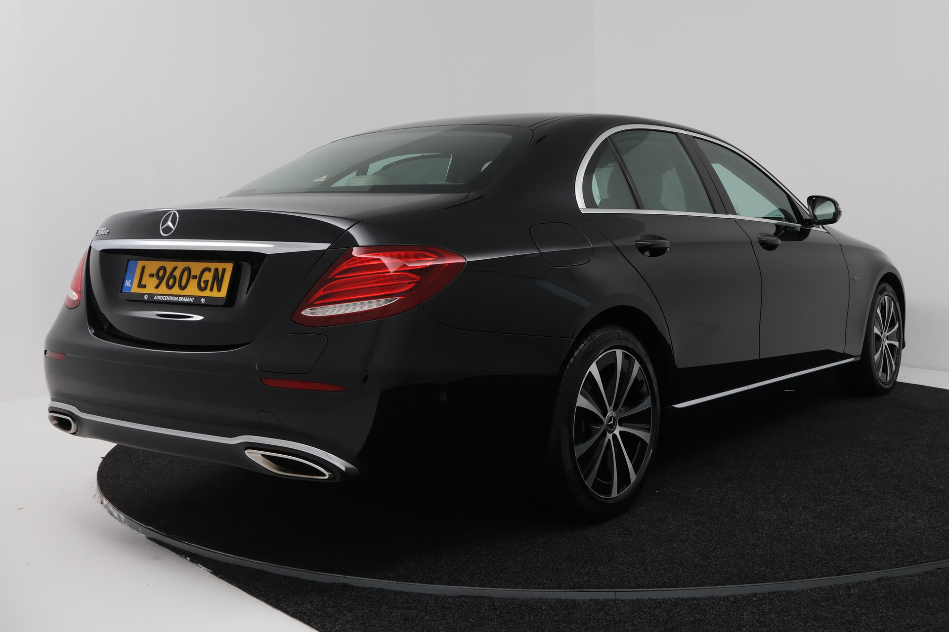 Foto van Mercedes-Benz E 300 E